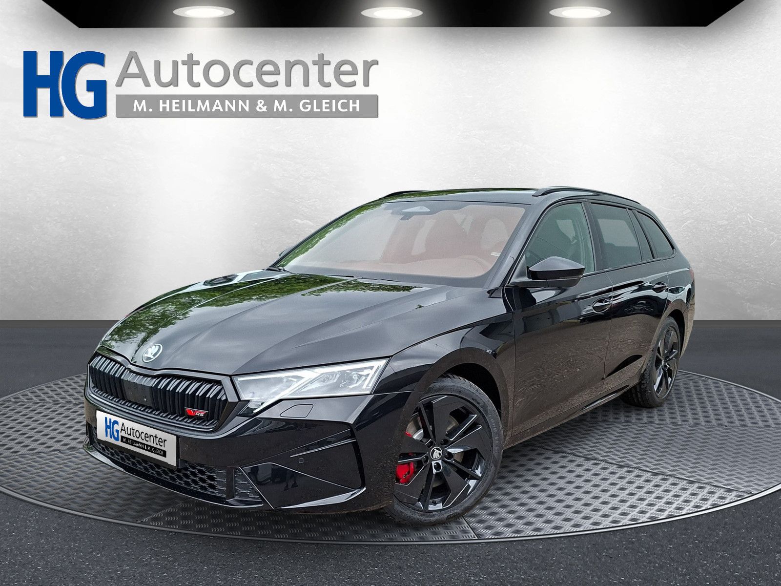 Fahrzeugabbildung SKODA Octavia Combi 2.0TSI RS 360° AHK Pano ACC DCC