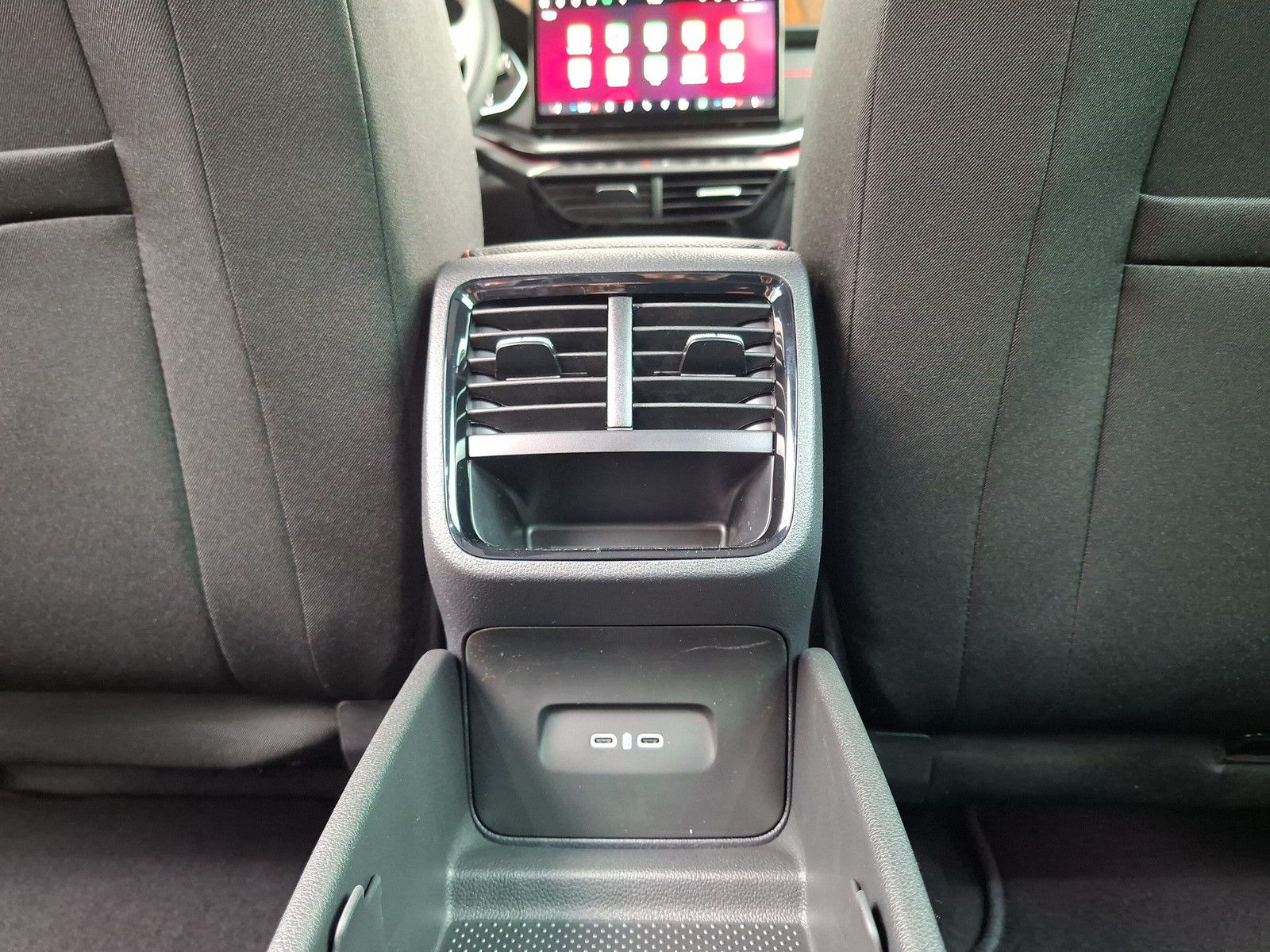 Fahrzeugabbildung SKODA Octavia Combi 2.0TSI RS 360° AHK Pano ACC DCC