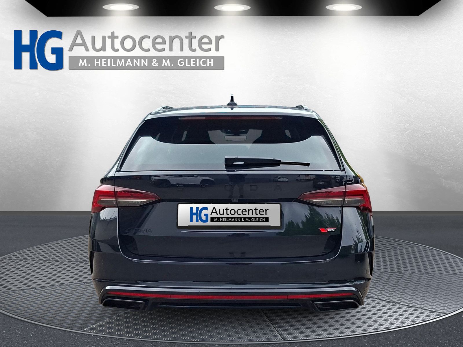 Fahrzeugabbildung SKODA Octavia Combi 2.0TSI RS 360° AHK Pano ACC DCC