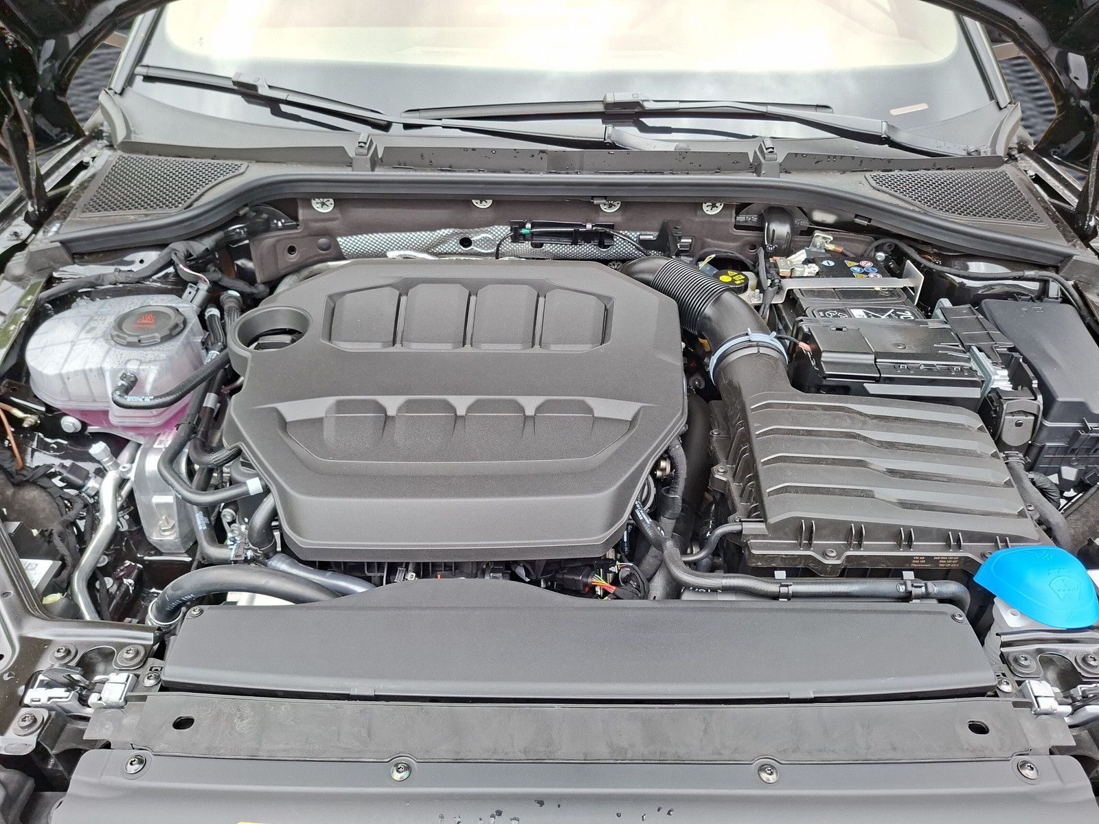 Fahrzeugabbildung SKODA Octavia Combi 2.0TSI RS 360° AHK Pano ACC DCC