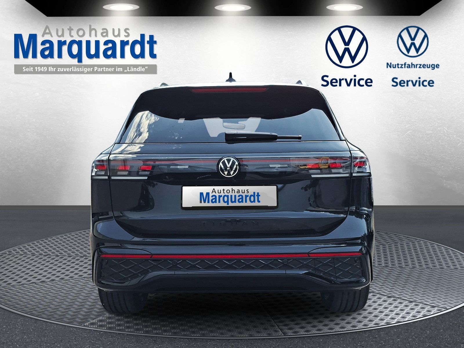 Fahrzeugabbildung Volkswagen Tiguan 1.5eTSI R-Line Pano IQMatrix AHK Headup