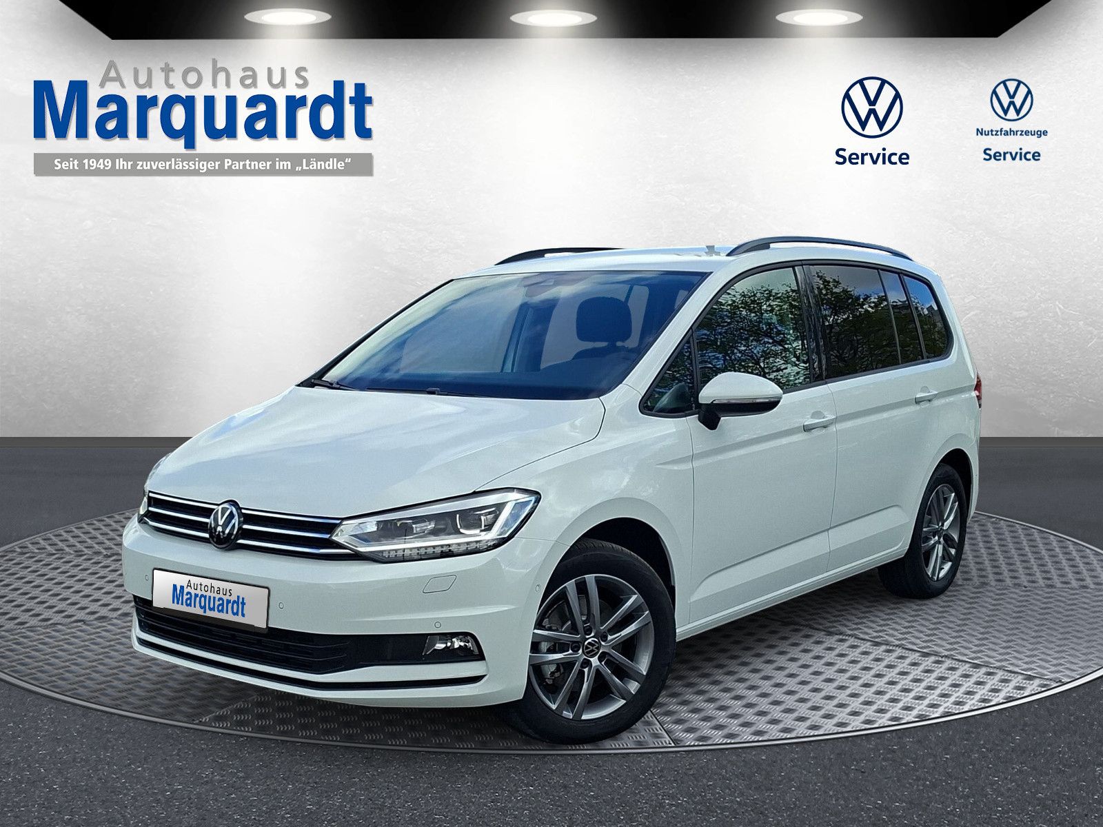 Volkswagen Touran 1.5TSI IQ LED ACC 7Stz Standh Side 17"