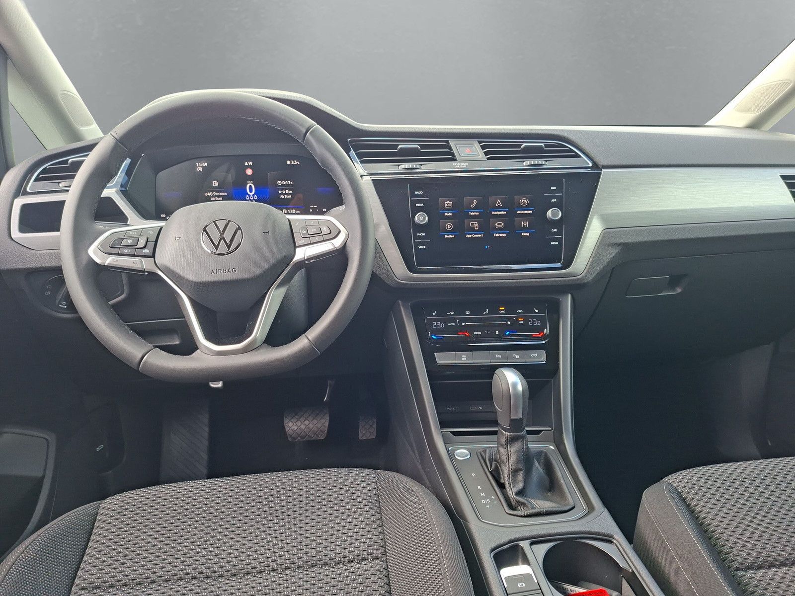 Fahrzeugabbildung Volkswagen Touran 1.5TSI IQ LED ACC 7Stz Standh Side 17"