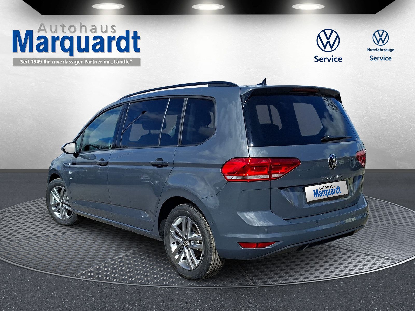 Fahrzeugabbildung Volkswagen Touran 1.5TSI IQ LED ACC 7Stz Standh Side 17"