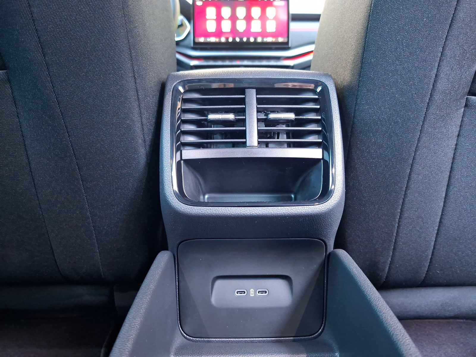 Fahrzeugabbildung SKODA Octavia Combi 2.0TSI RS 360° AHK Pano ACC DCC