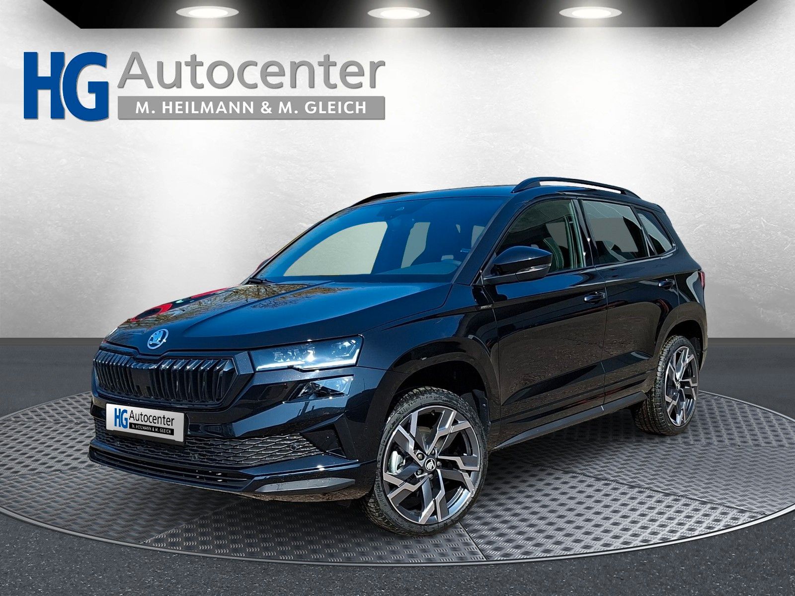 SKODA Karoq 1.5 TSI Sportline Pano AHK Matrix 19" Side