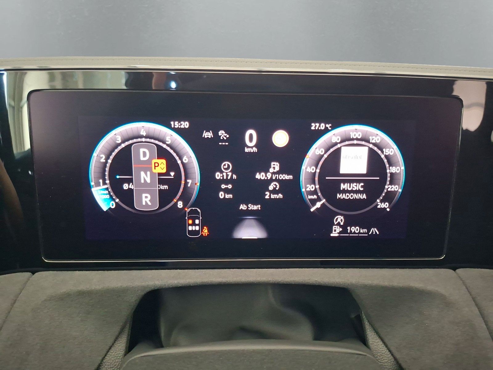 Fahrzeugabbildung Volkswagen Tiguan 2.0TDI 20" R Line Pano AHK Headup DCCPlus