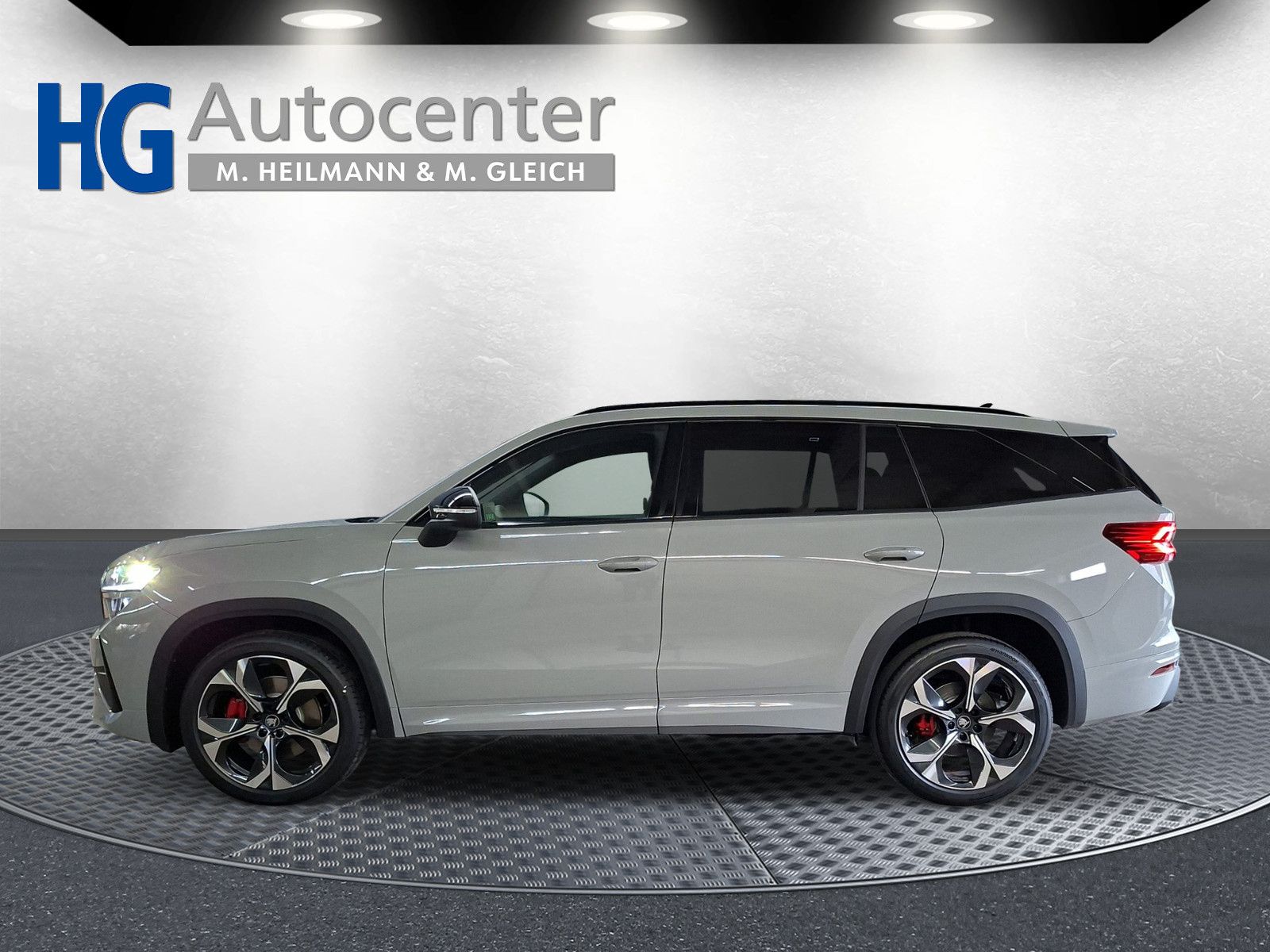 Fahrzeugabbildung SKODA Kodiaq 2.0TSI RS Pano AHK .Headup Standh.7Sitz