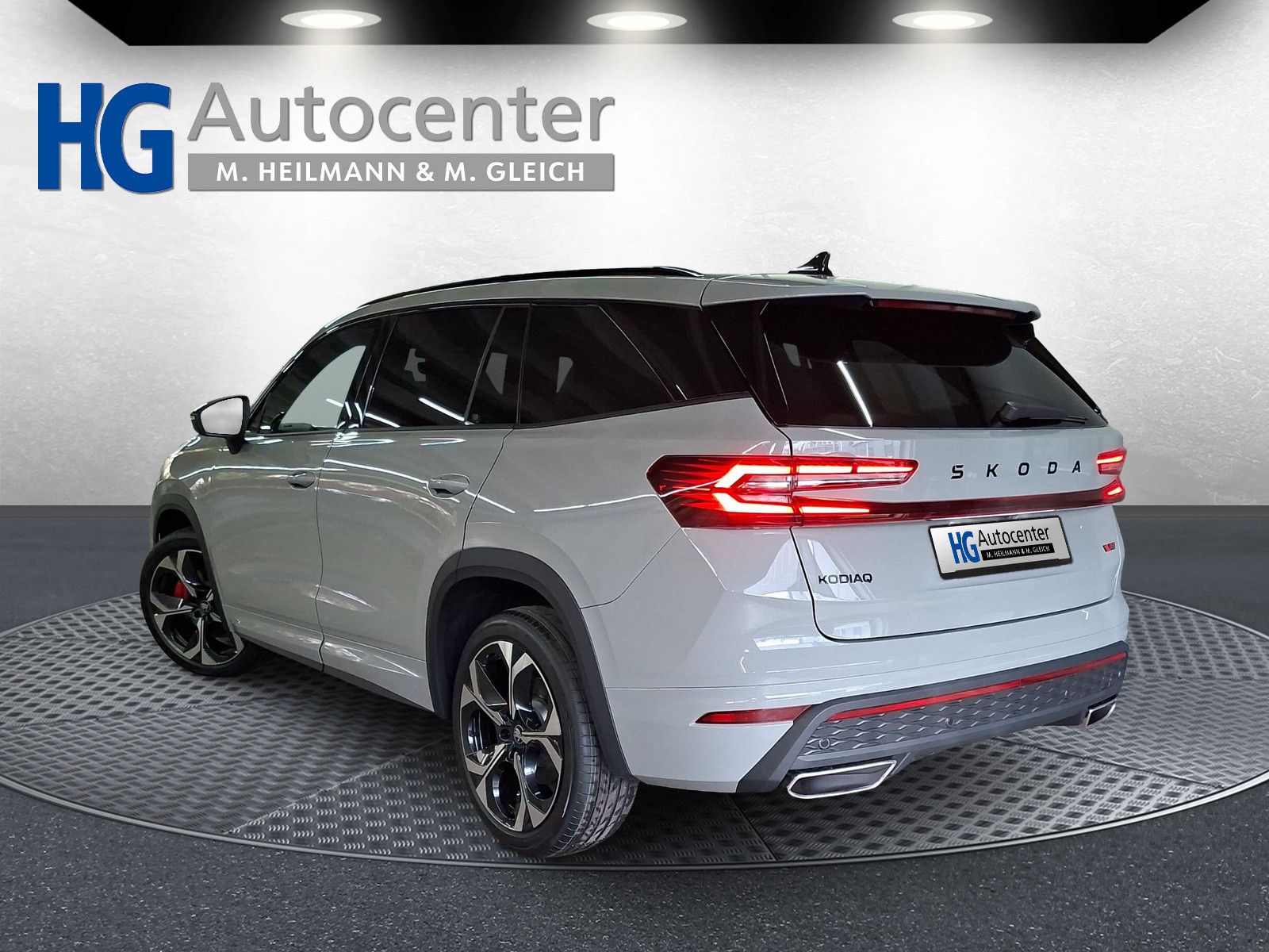 Fahrzeugabbildung SKODA Kodiaq 2.0TSI RS Pano AHK .Headup Standh.7Sitz
