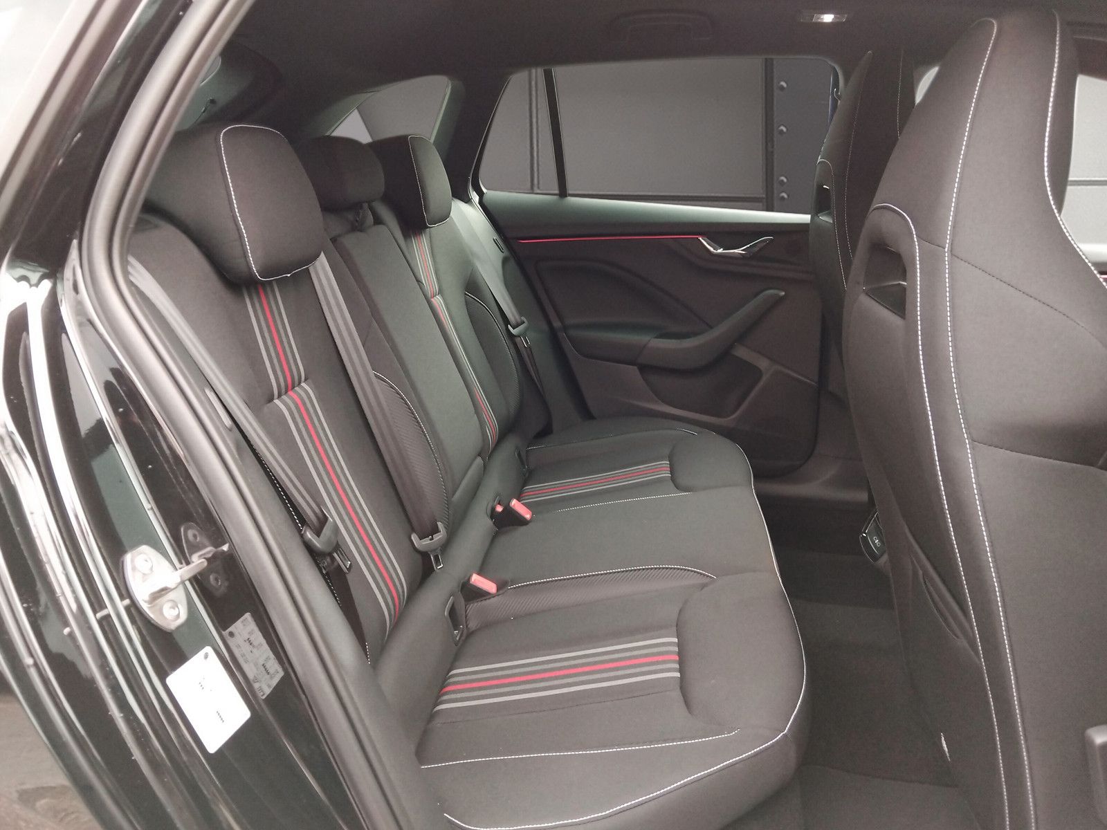 Fahrzeugabbildung SKODA Scala 1.5TSI Monte Carlo 18" AHK ACCSide Matrix