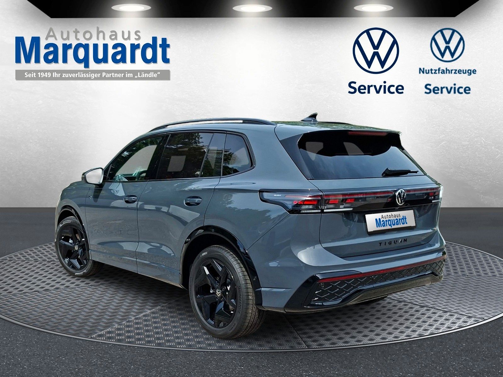 Fahrzeugabbildung Volkswagen Tiguan 1.5eTSI R-Line Pano IQMatrix AHK Headup