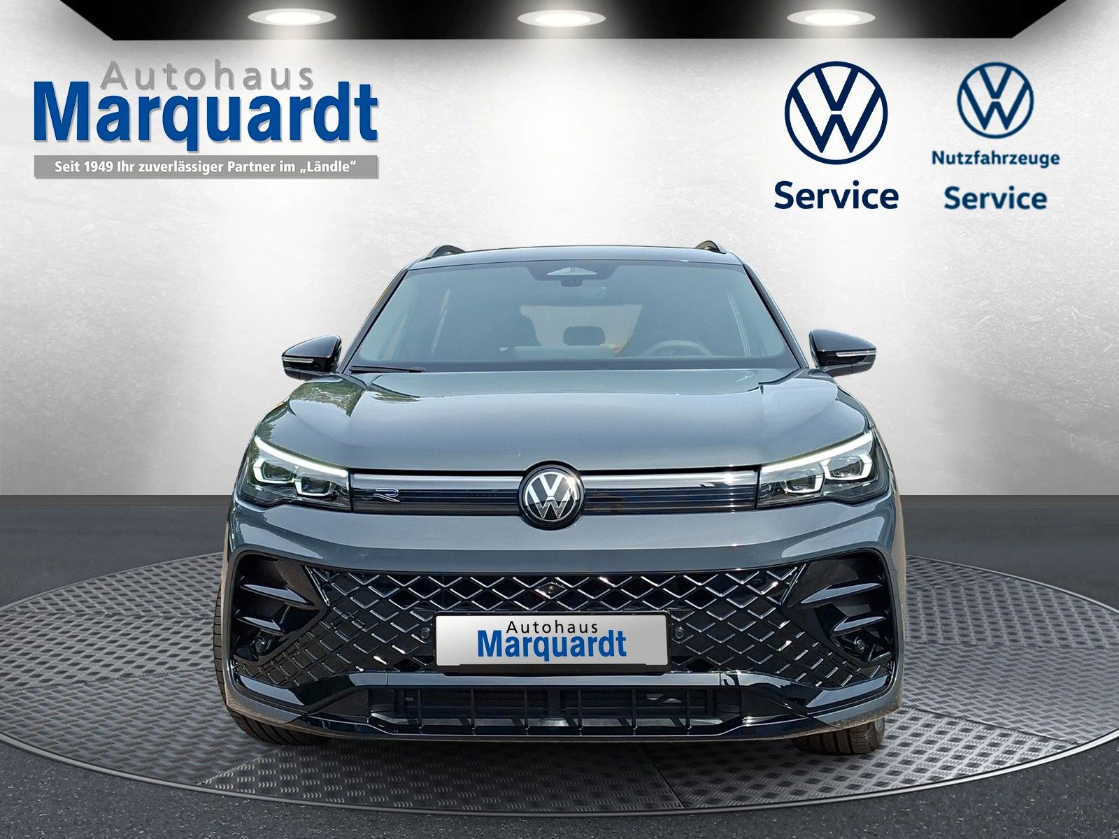 Fahrzeugabbildung Volkswagen Tiguan 1.5eTSI R-Line Pano IQMatrix AHK Headup