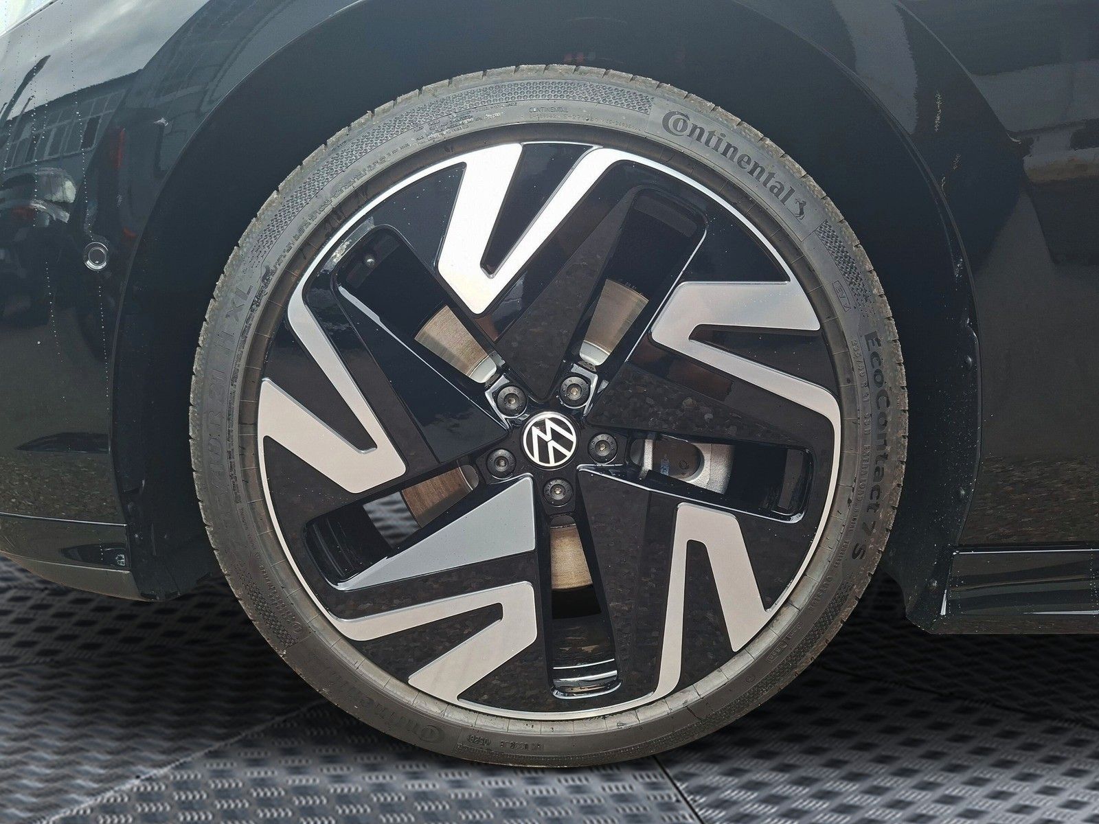 Fahrzeugabbildung Volkswagen ID.7 Tourer GTX 4Mot Pano AHK 21" Wärmep. Sound