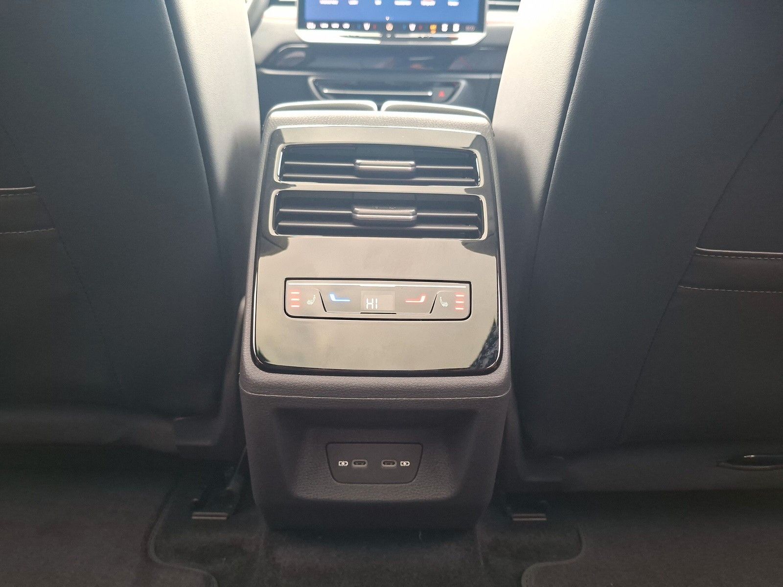 Fahrzeugabbildung Volkswagen ID.7 Tourer GTX 4Mot Pano AHK 21" Wärmep. Sound