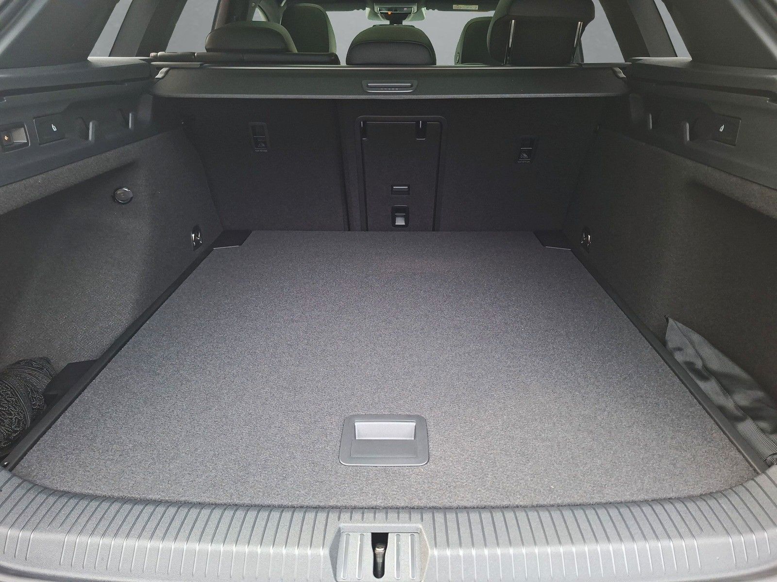 Fahrzeugabbildung Volkswagen ID.7 Tourer GTX 4Mot Pano AHK 21" Wärmep. Sound