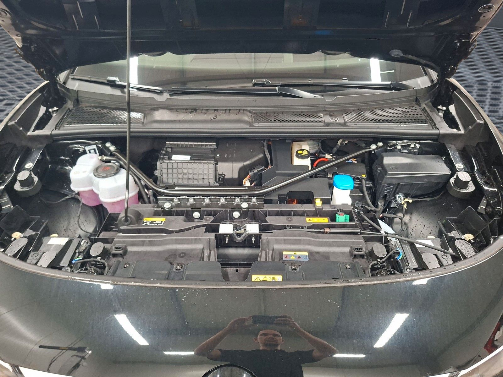 Fahrzeugabbildung Volkswagen ID.7 Tourer GTX 4Mot Pano AHK 21" Wärmep. Sound