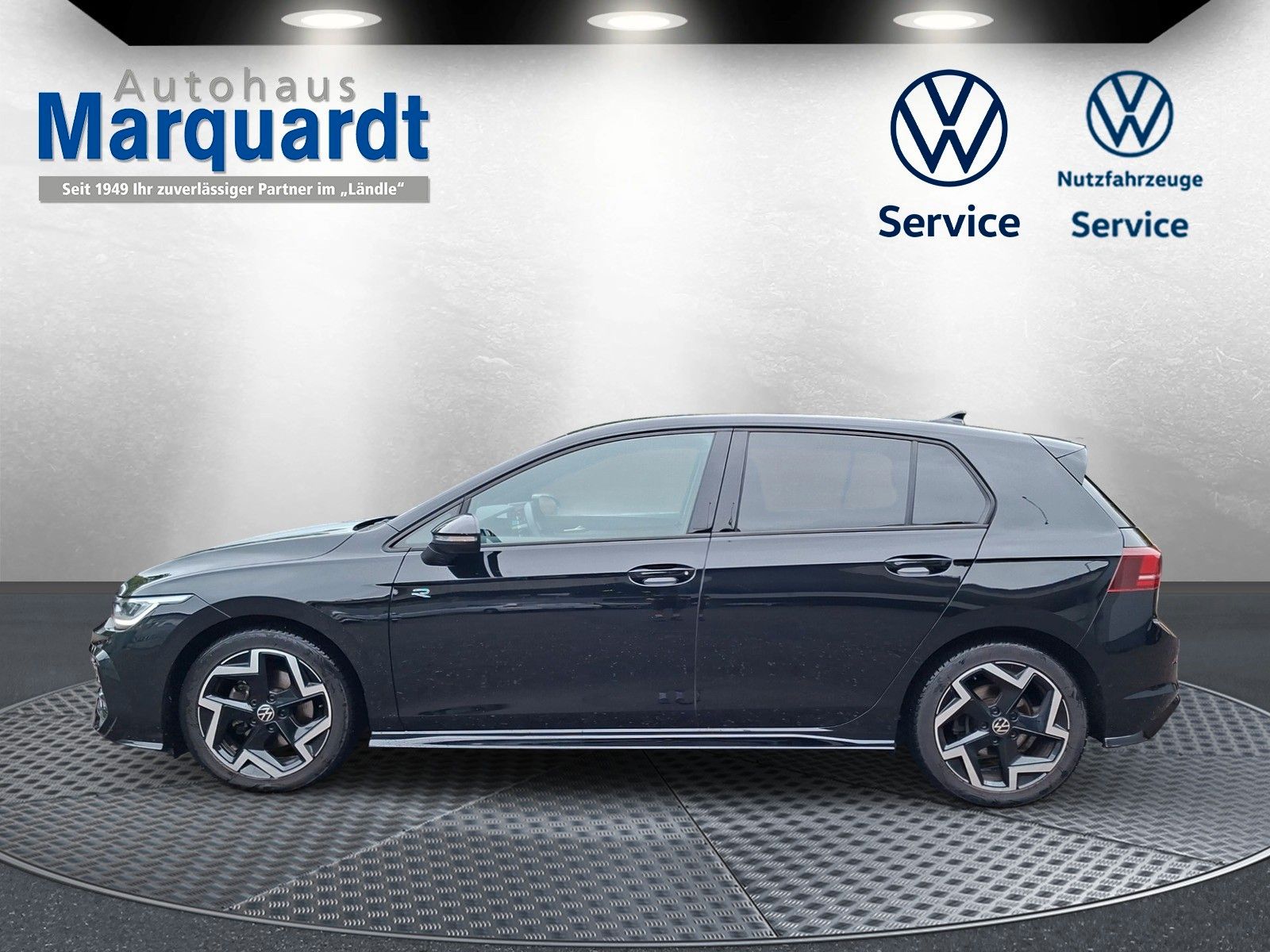 Fahrzeugabbildung Volkswagen Golf VIII 1.5 TSI R-Line ACC Rf.kamera LED