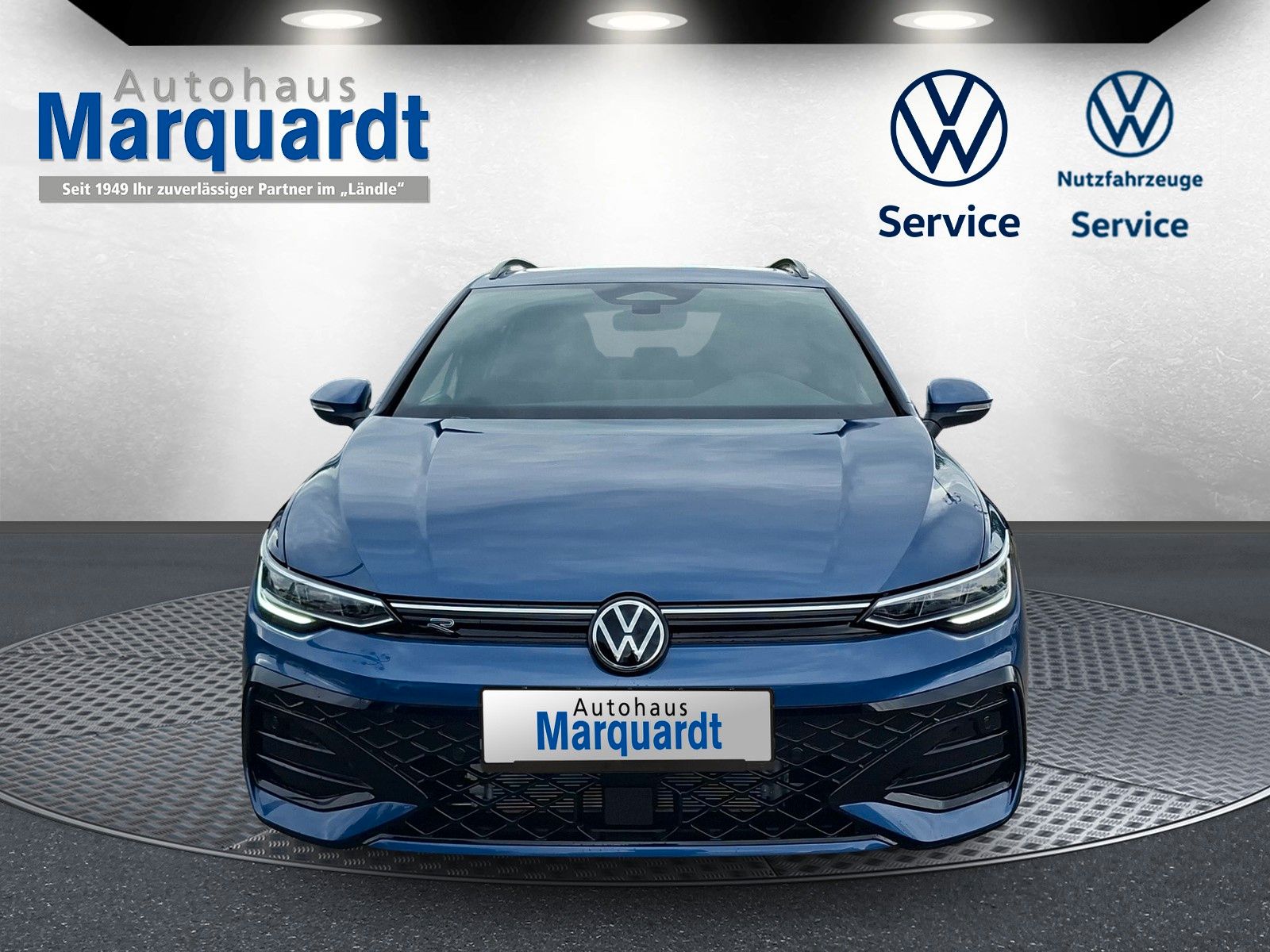 Fahrzeugabbildung Volkswagen Golf VIII 1.5eTSI R-Line Pano18"LED ACC AHK