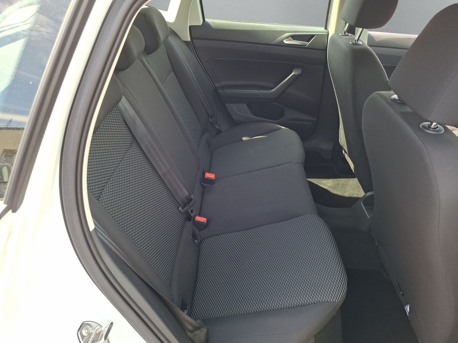 Fahrzeugabbildung Volkswagen Polo VI 1.0 LED AppConnect Sitzhzg.
