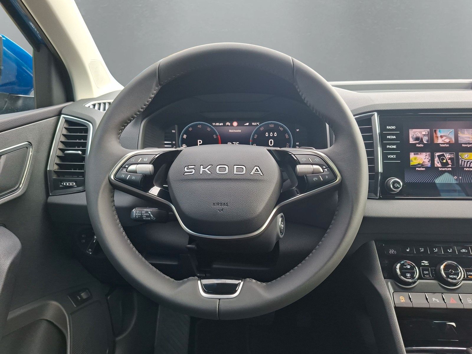 Fahrzeugabbildung SKODA Karoq 1.5 TSI DSG Keyless LED AHK Navi ACC eHeck