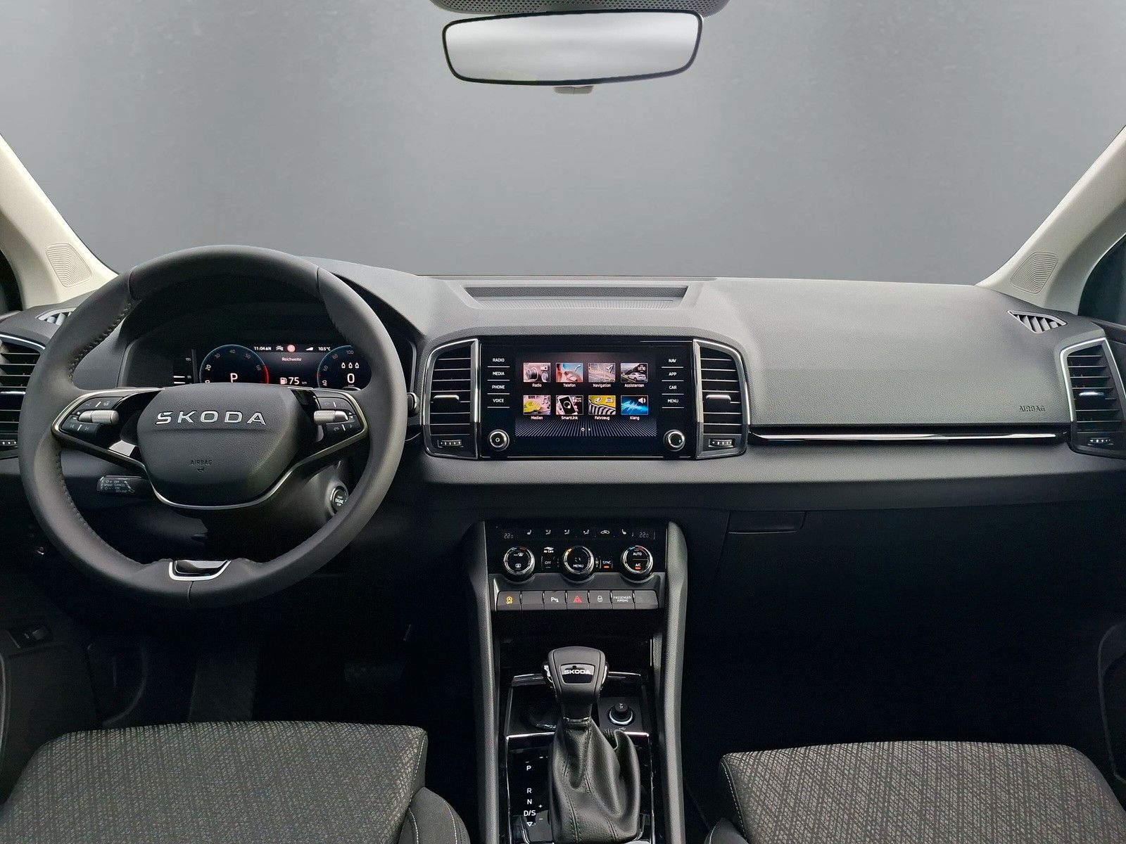 Fahrzeugabbildung SKODA Karoq 1.5 TSI DSG Keyless LED AHK Navi ACC eHeck