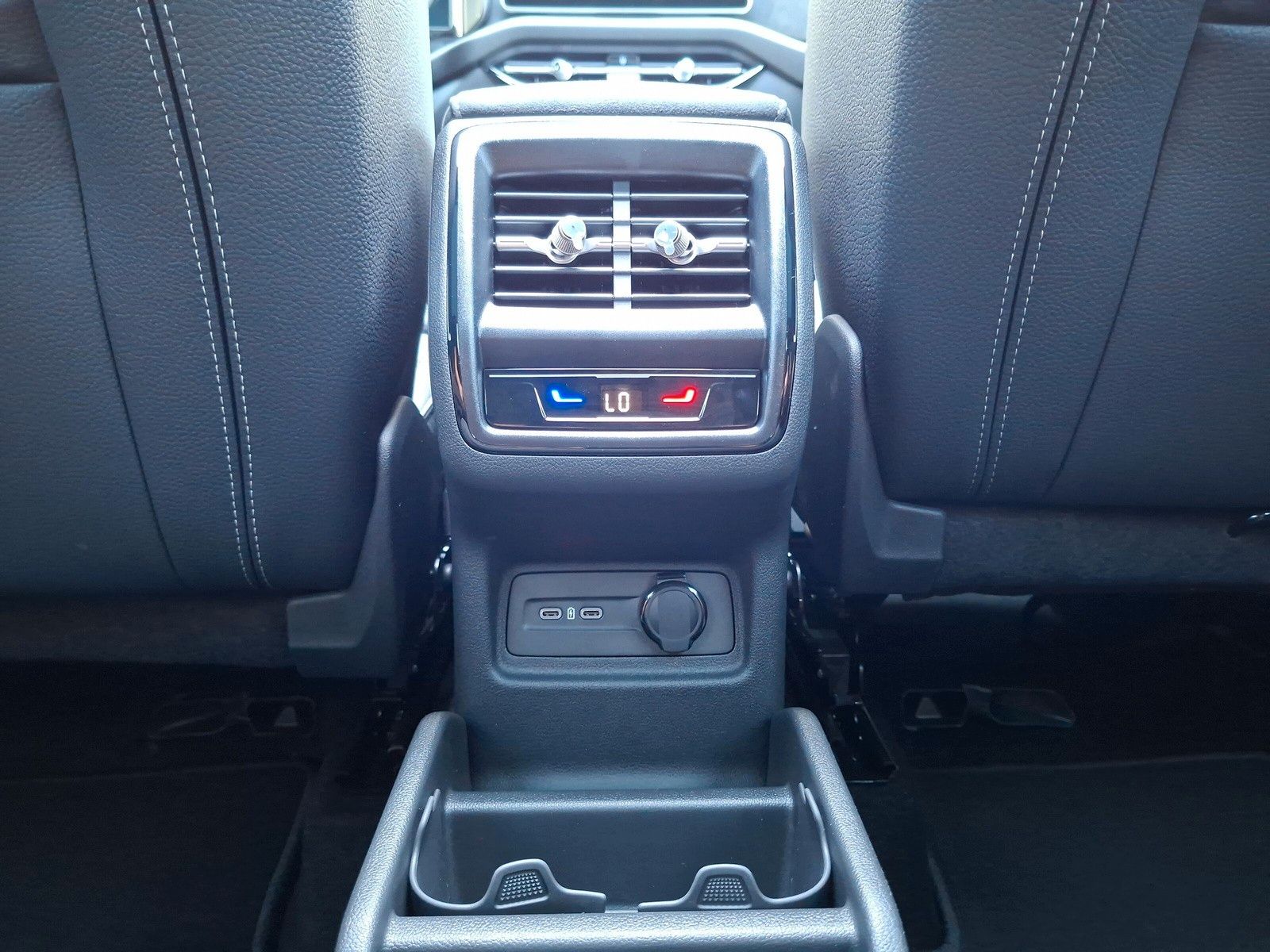 Fahrzeugabbildung SKODA Kodiaq Sportline 1.5TSI IV Plug In Pano AHK 20"