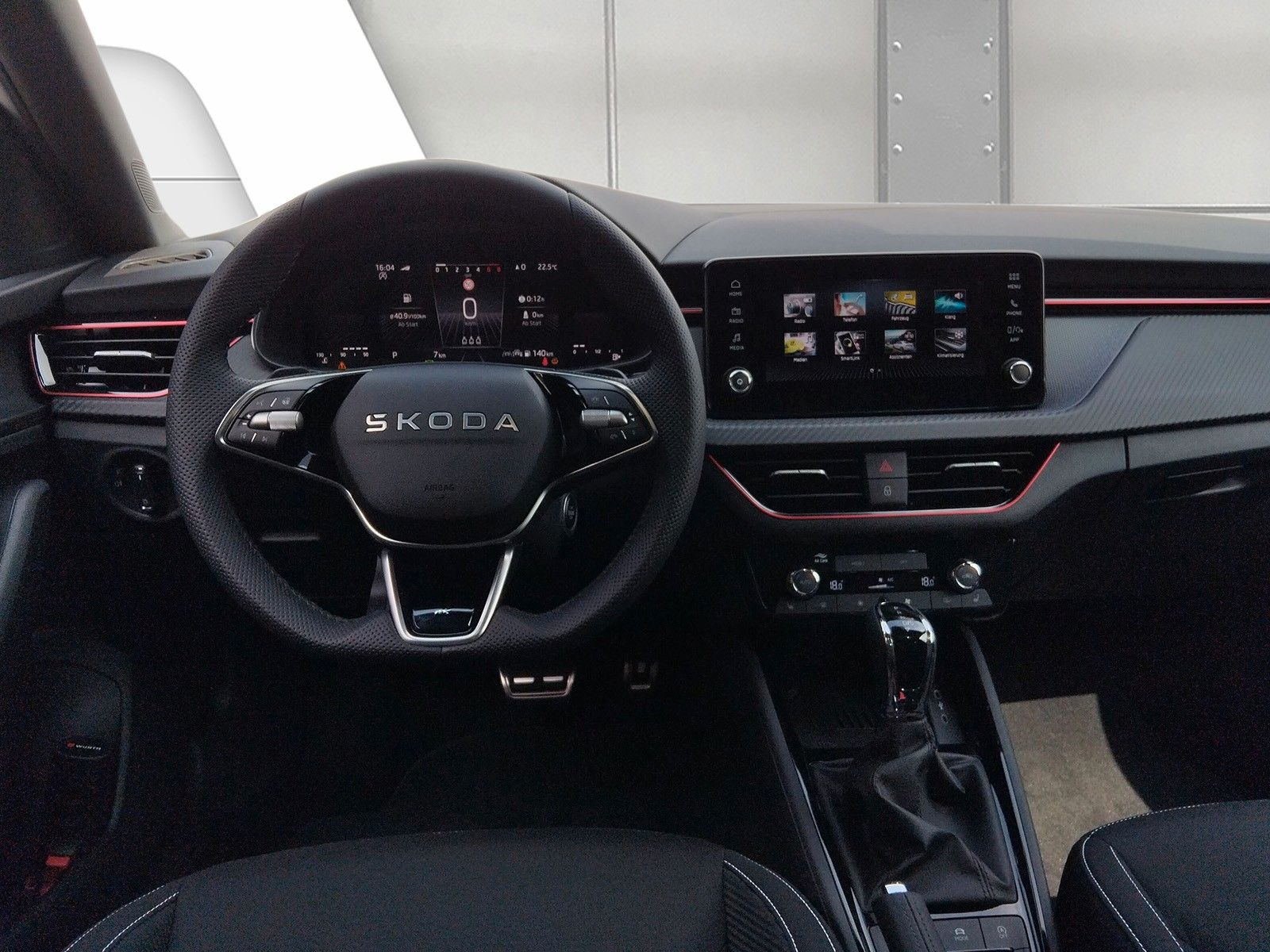 Fahrzeugabbildung SKODA Scala 1.5TSI Monte Carlo 5J.G.18"AHK Matrix Pano