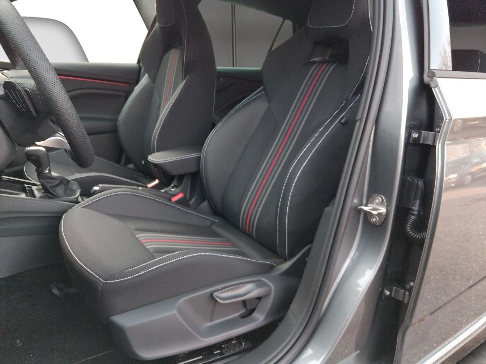 Fahrzeugabbildung SKODA Scala 1.5TSI Monte Carlo 18Zoll AHK Matrix Pano