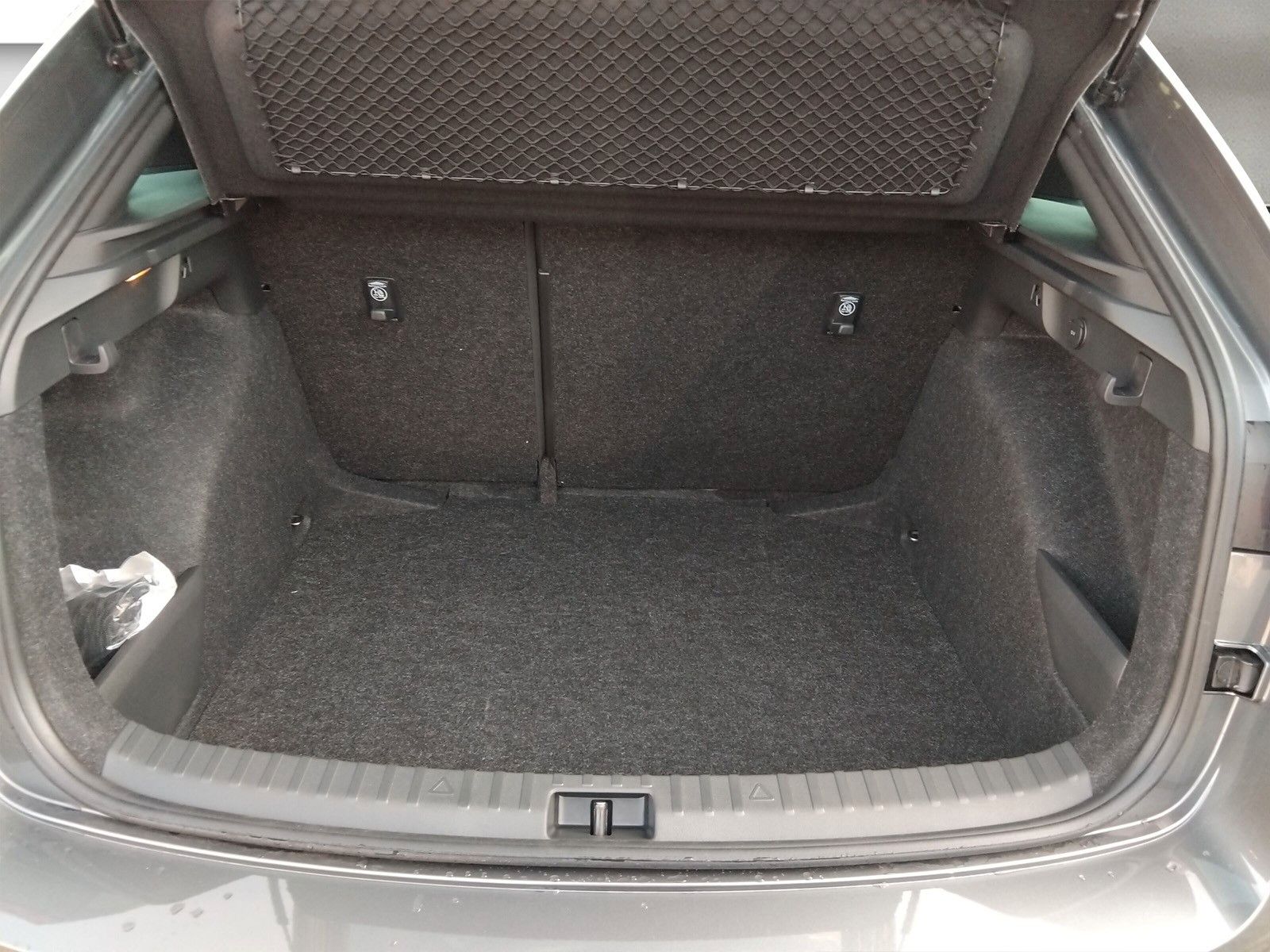 Fahrzeugabbildung SKODA Scala 1.5TSI Monte Carlo 18Zoll AHK Matrix Pano