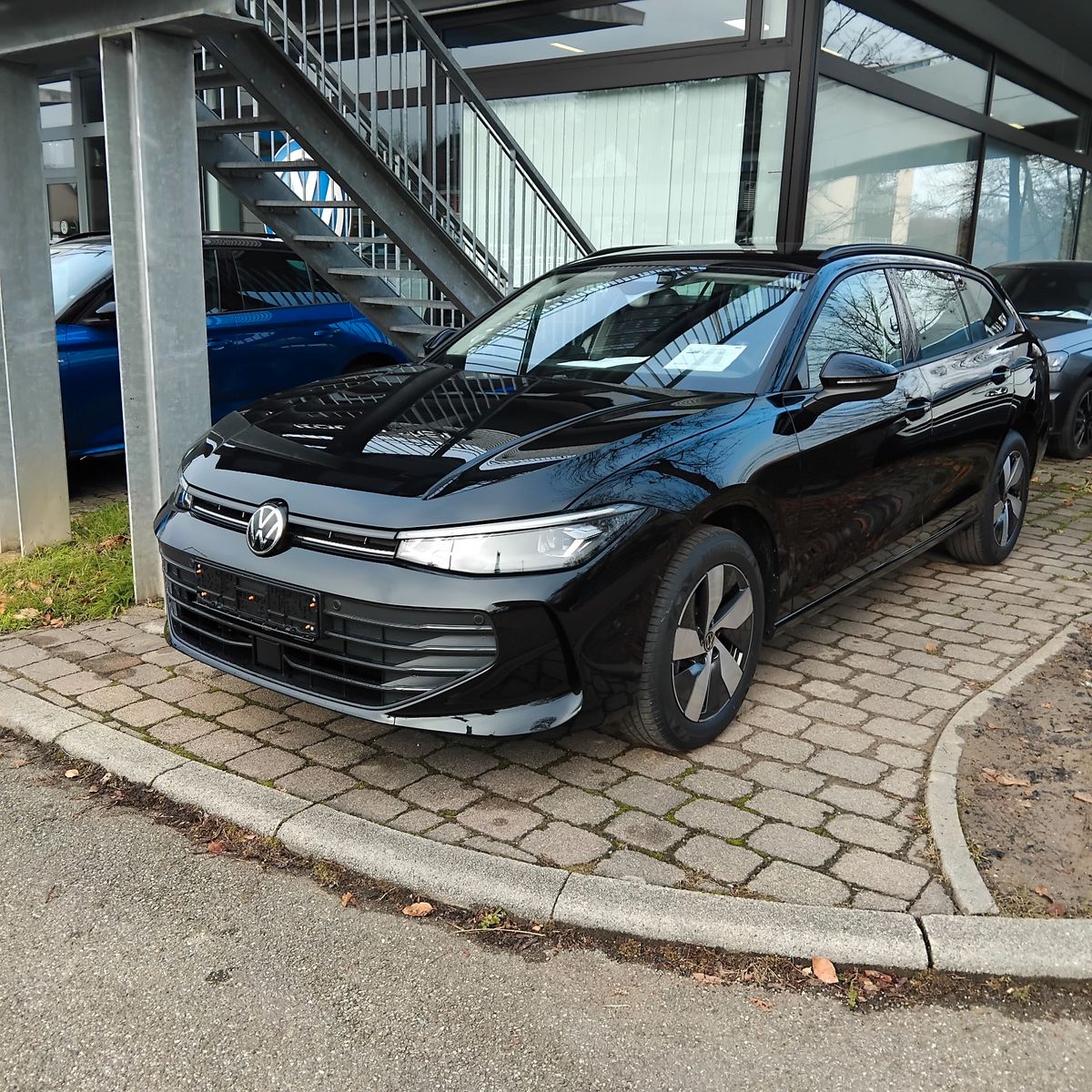 Fahrzeugabbildung Volkswagen Passat Variant1.5 TSI AHK LED Side ACC 5J.Gar