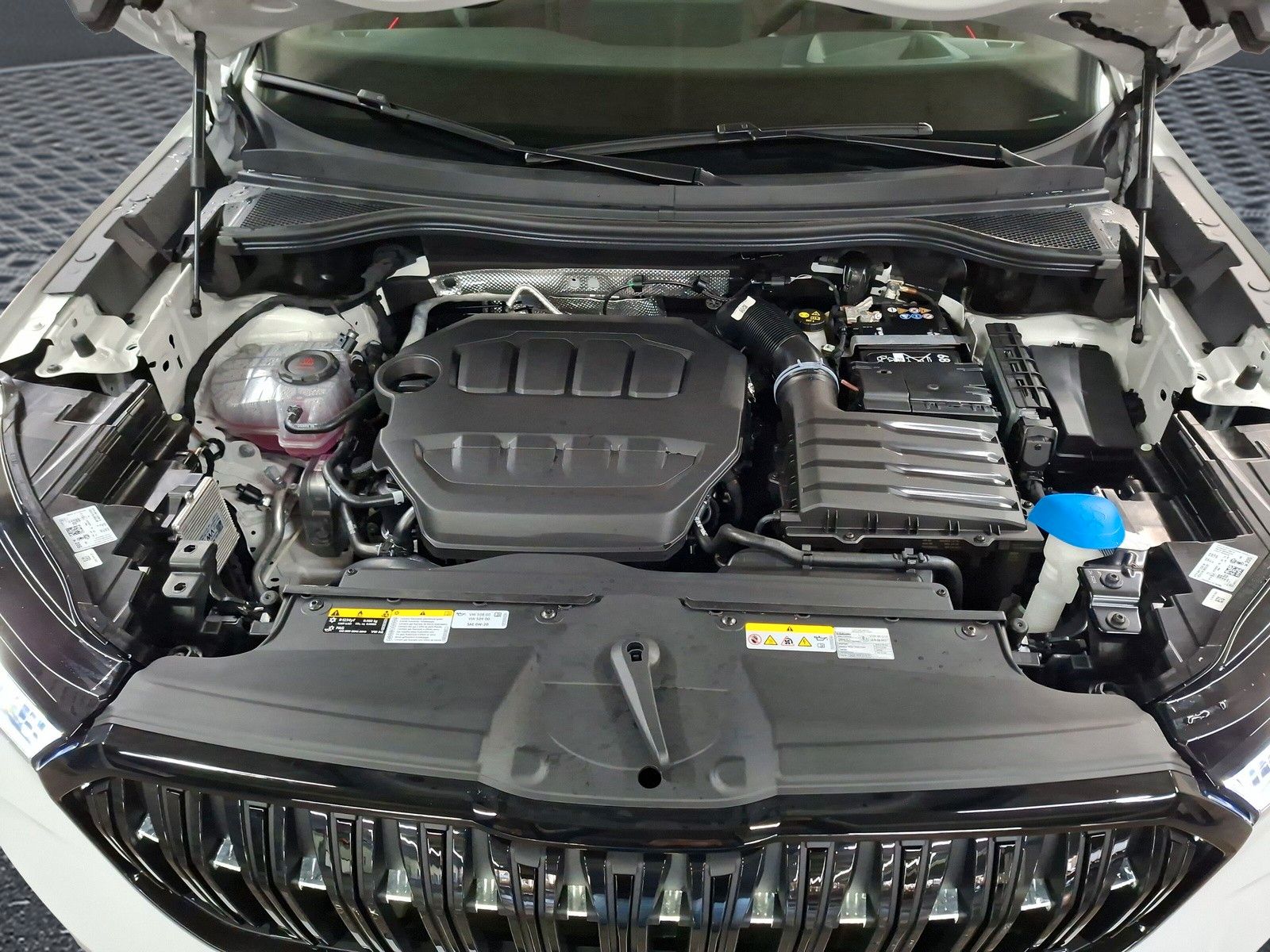 Fahrzeugabbildung SKODA Kodiaq 2.0TSI RS Pano 7 S.Headup Standh.Volleder