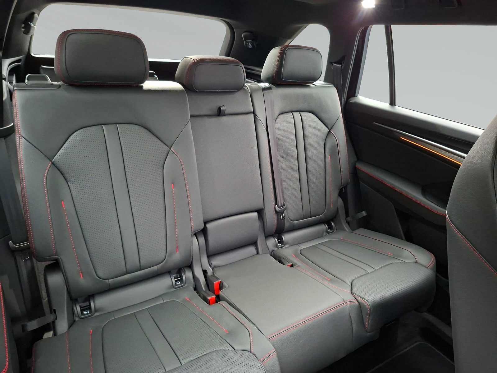 Fahrzeugabbildung SKODA Kodiaq 2.0TSI RS Pano 7 S.Headup Standh.Volleder