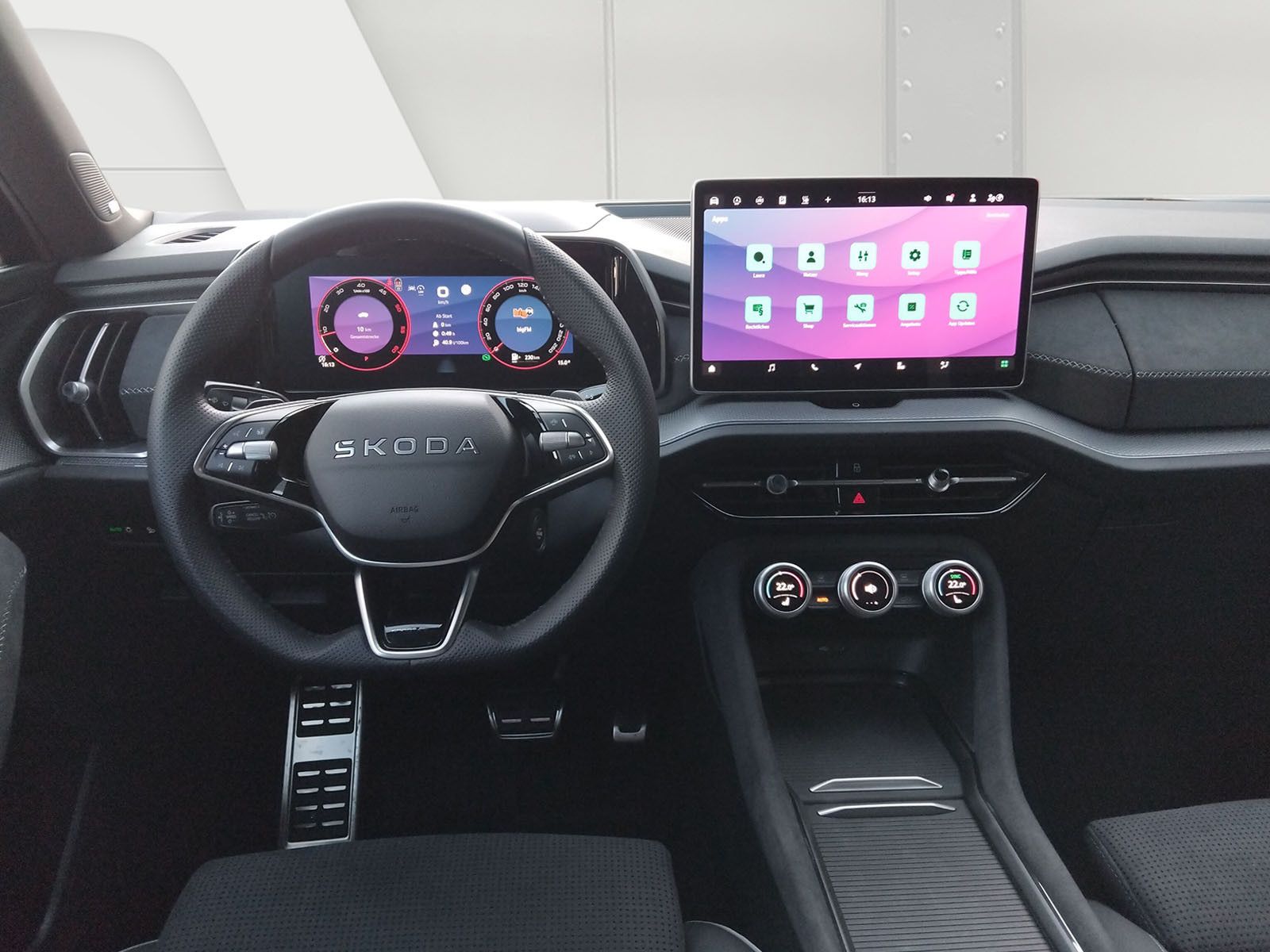 Fahrzeugabbildung SKODA Kodiaq 2.0TSI Sportline Pano AHK 7Sitz 4jGar.ACC