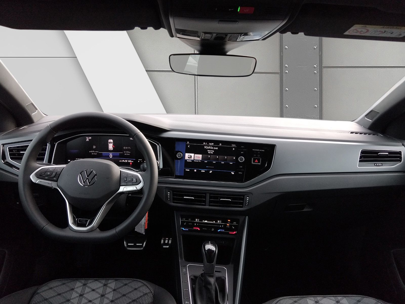Fahrzeugabbildung Volkswagen Polo 1.0 TSI R-Line DSG LED ACC Kamera Pano