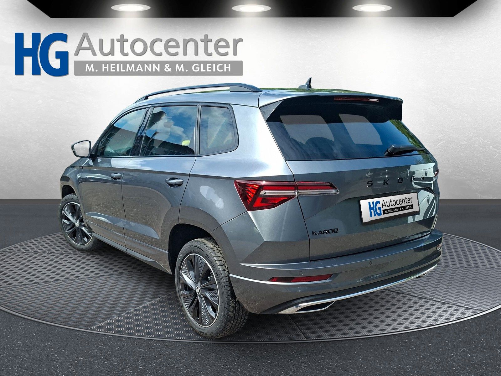 Fahrzeugabbildung SKODA Karoq 1.5TSI Sportline Pano AHK Matrix 5 J.Gar.
