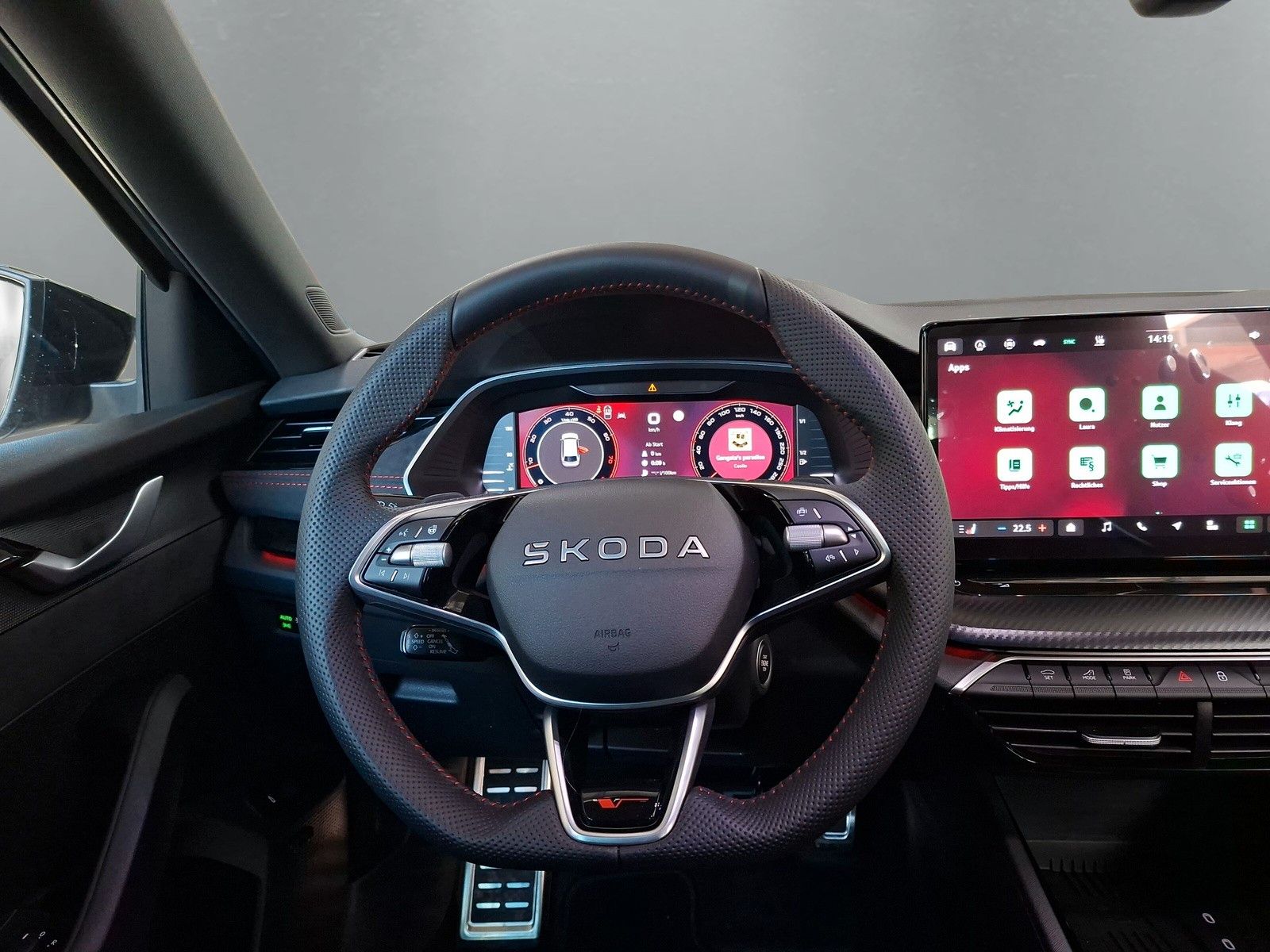 Fahrzeugabbildung SKODA Octavia Combi 2.0TSI RS 19"AHK PanoStandh.Canton