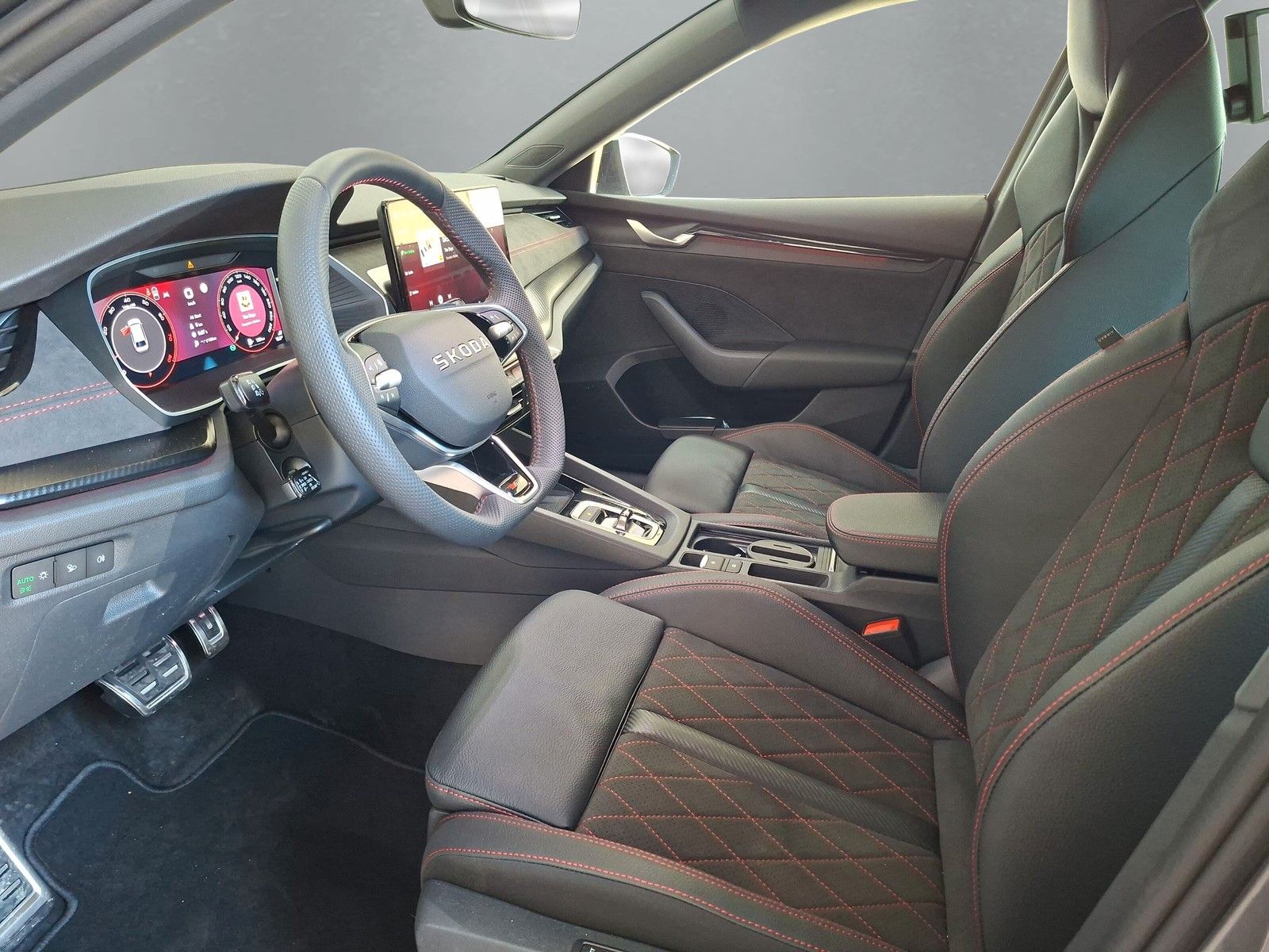 Fahrzeugabbildung SKODA Octavia Combi 2.0TSI RS 19"AHK PanoStandh.Canton