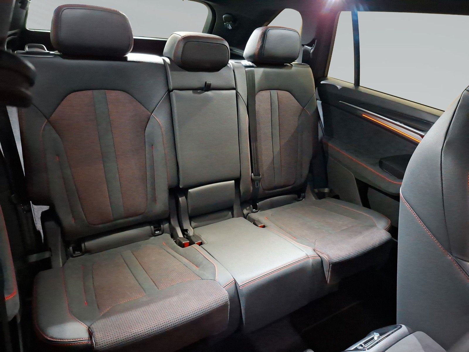 Fahrzeugabbildung SKODA Kodiaq 2.0TSI RS Pano AHK .Headup Standh.7Sitz