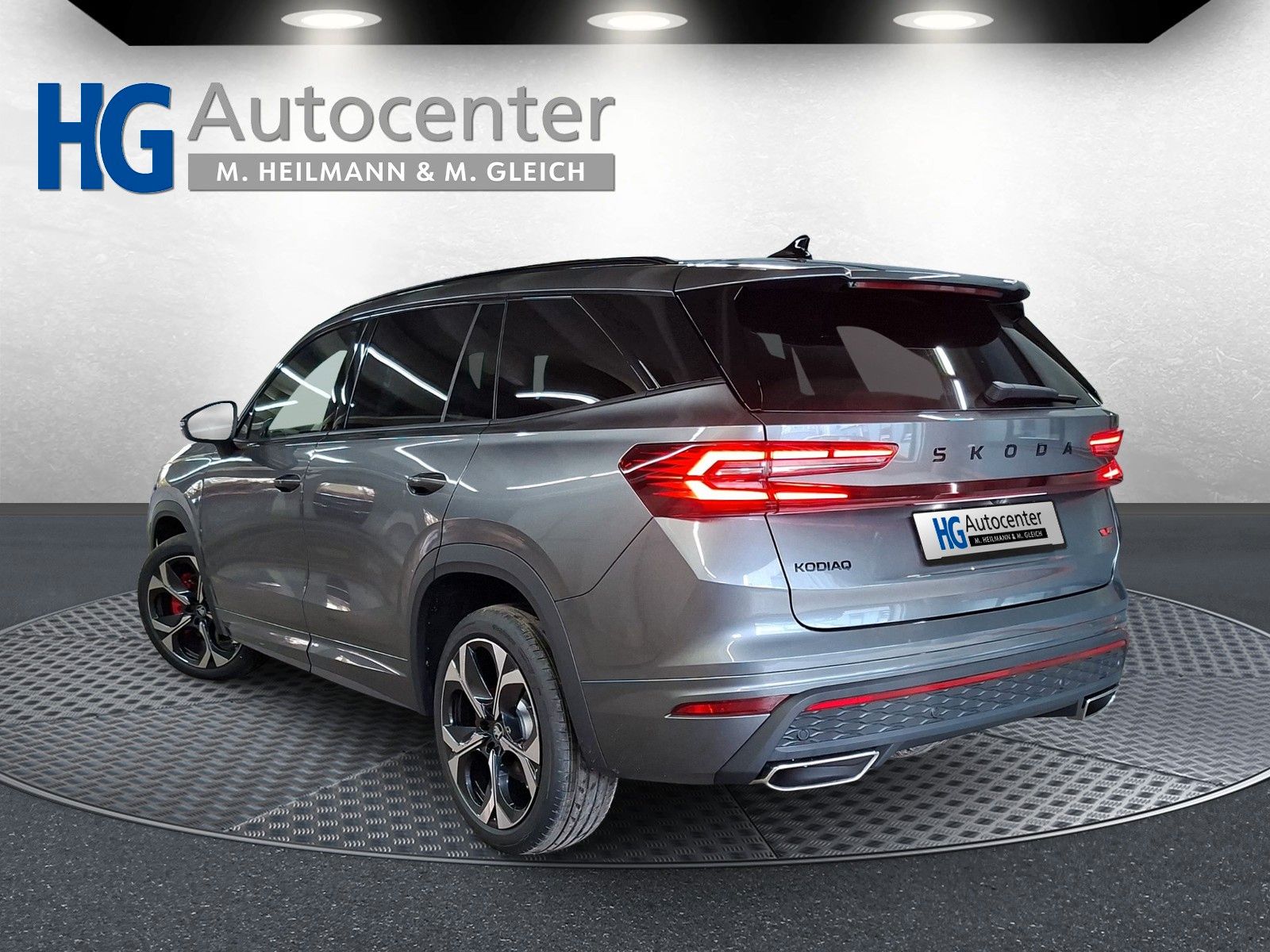 Fahrzeugabbildung SKODA Kodiaq 2.0TSI RS Pano AHK .Headup Standh.7Sitz