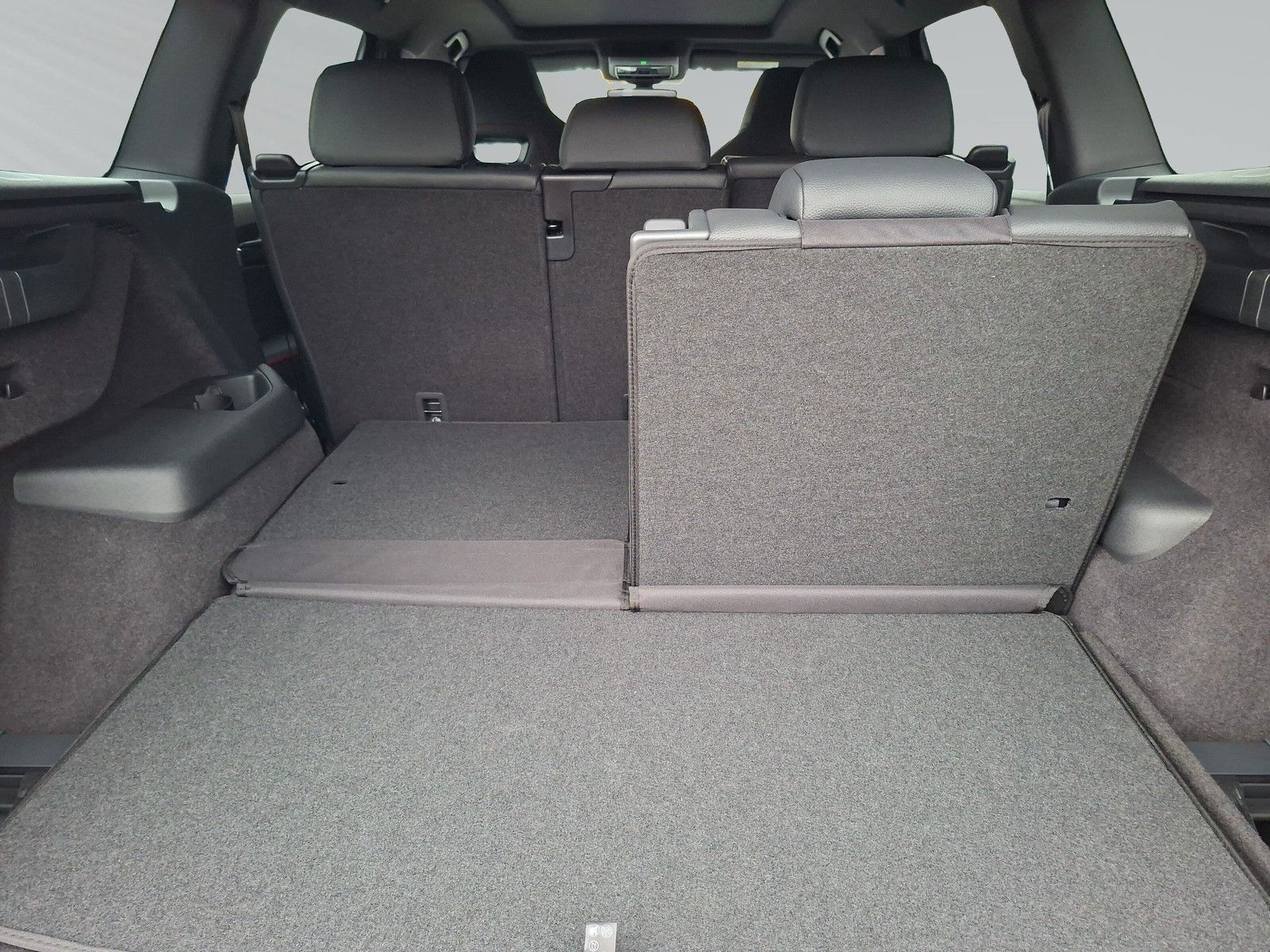 Fahrzeugabbildung SKODA Kodiaq 2.0TSI RS Pano AHK .Headup Standh.7Sitz