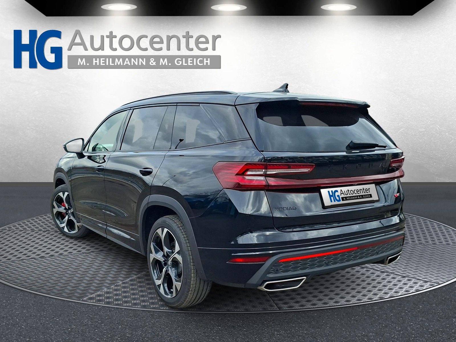 Fahrzeugabbildung SKODA Kodiaq 2.0TSI RS Pano AHK .Headup Standh.7Sitz