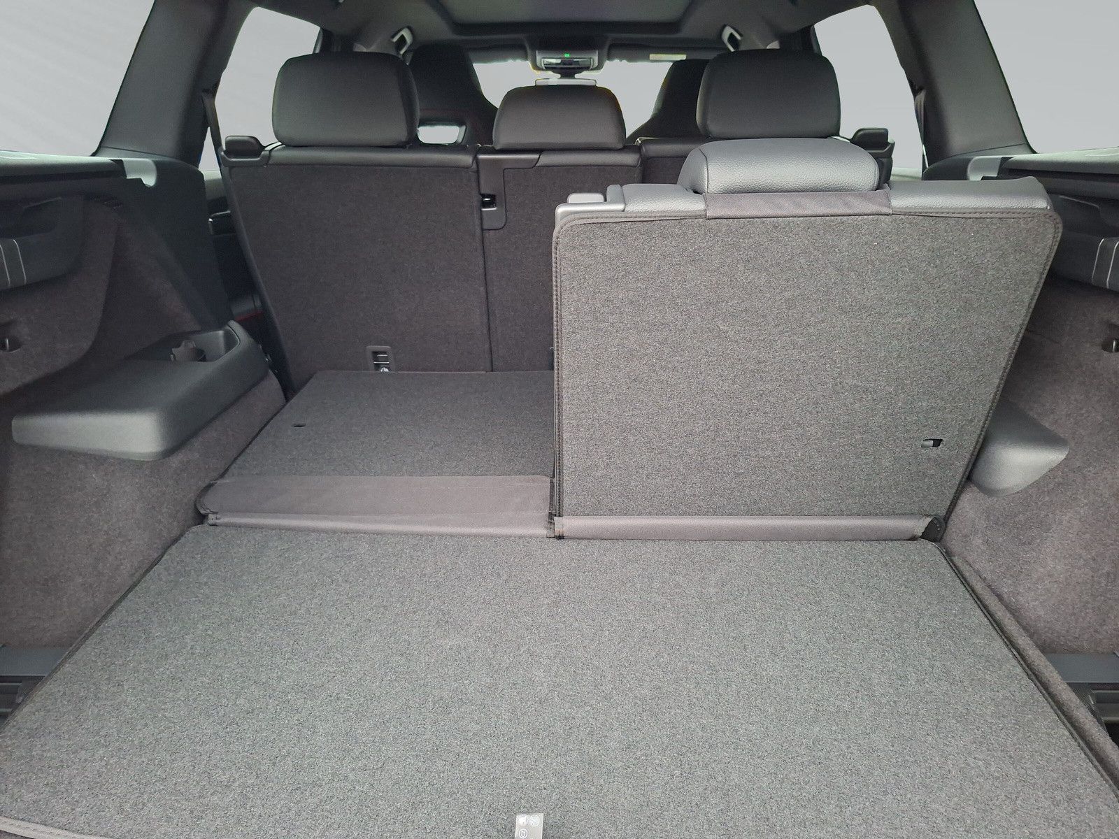Fahrzeugabbildung SKODA Kodiaq 2.0TSI RS Pano AHK .Headup Standh.7Sitz