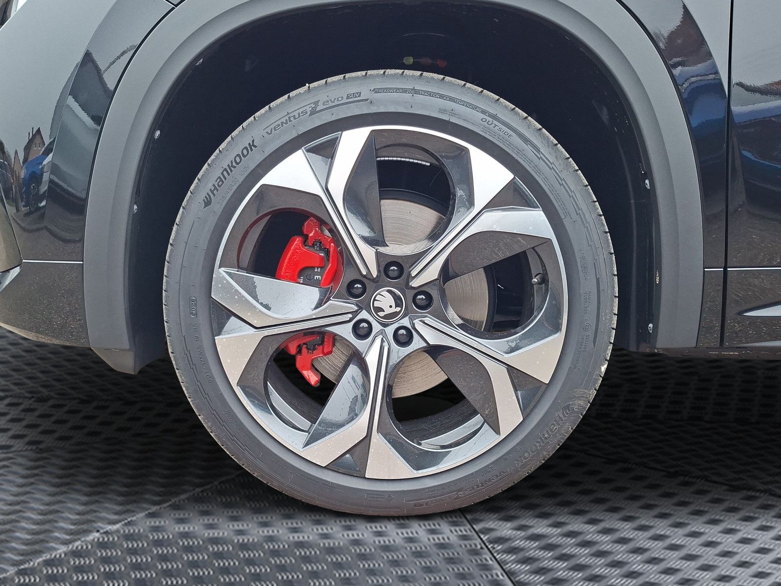 Fahrzeugabbildung SKODA Kodiaq 2.0TSI RS Pano AHK .Headup Standh.7Sitz