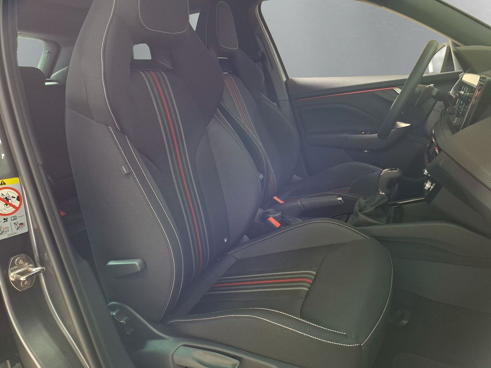 Fahrzeugabbildung SKODA Kamiq 1.5TSI Monte Carlo Pano Matrix ACC SideAHK