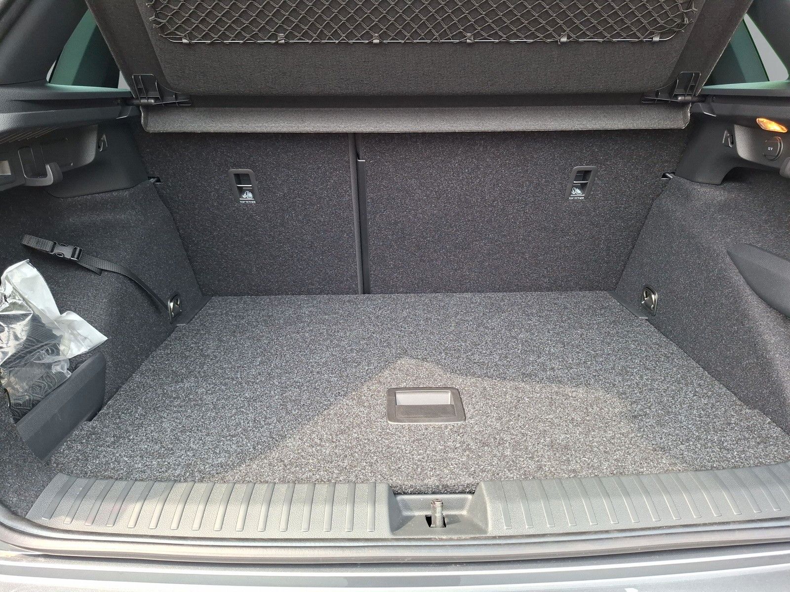 Fahrzeugabbildung SKODA Kamiq 1.5TSI Monte Carlo Pano Matrix ACC SideAHK