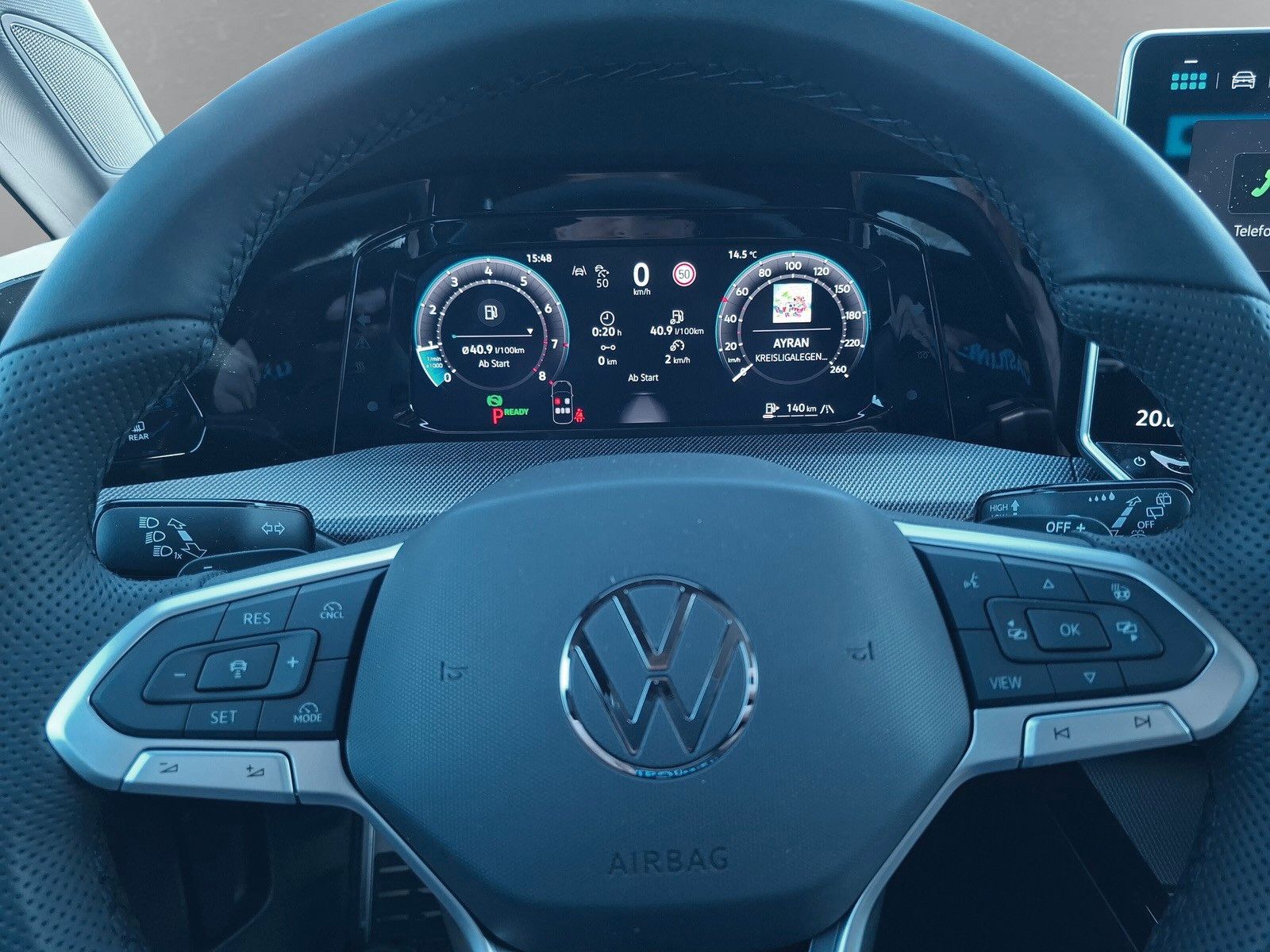 Fahrzeugabbildung Volkswagen Golf VIII 1.5eTSI R-Line Pano18" LED Plus Standh
