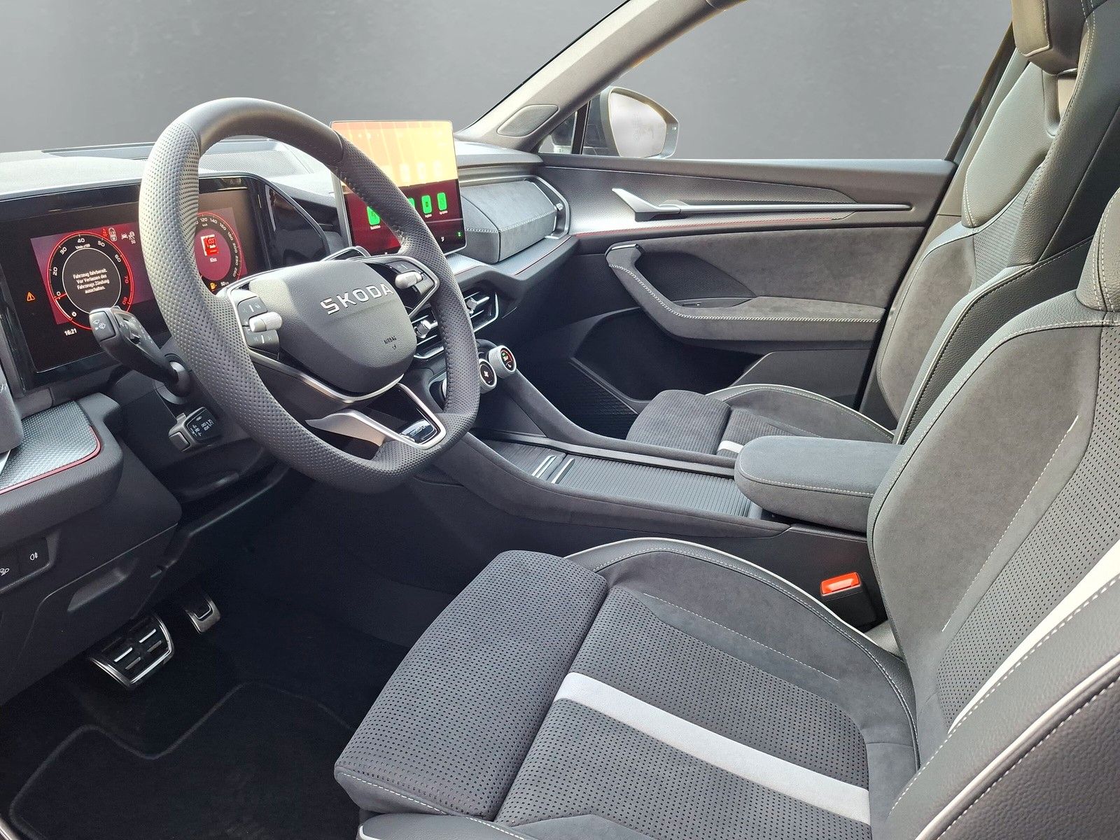 Fahrzeugabbildung SKODA Kodiaq Sportline 1.5TSI Plug In Pano AHK 20"