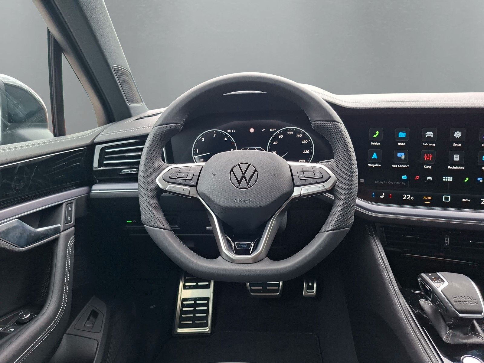 Fahrzeugabbildung Volkswagen Touareg 3.0 TDI 4M R-Line Final Edition Pano 22"