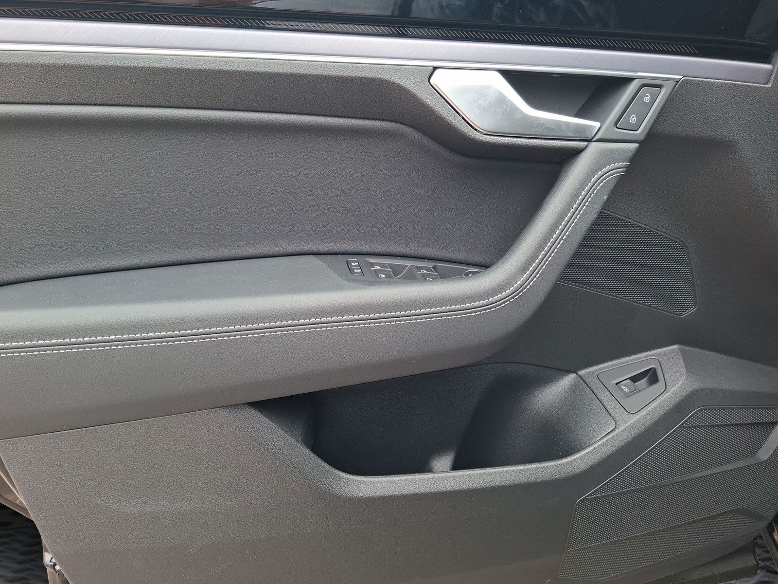 Fahrzeugabbildung Volkswagen Touareg 3.0 TDI 4M R-Line Final Edition Pano 22"