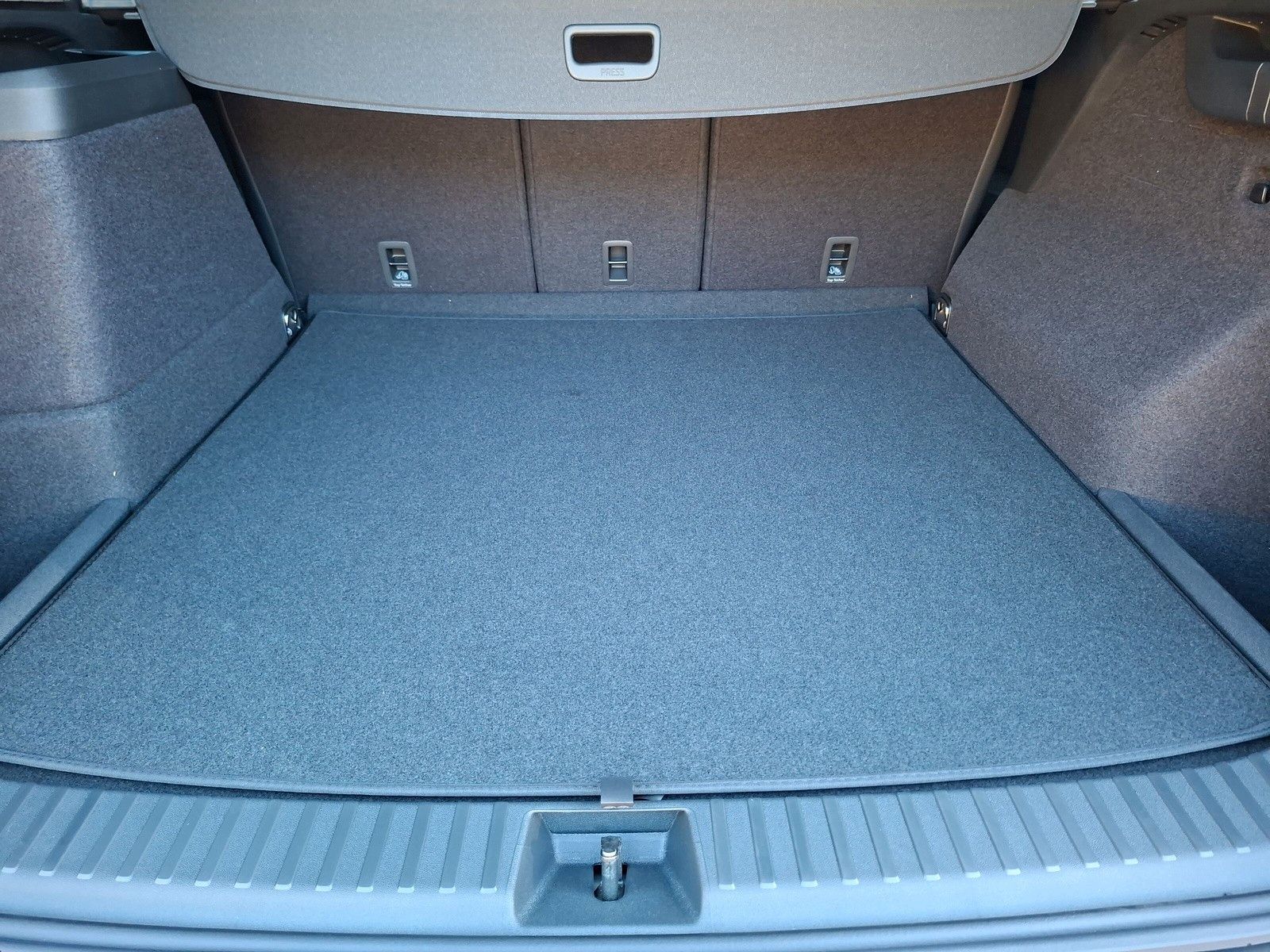 Fahrzeugabbildung SKODA Kodiaq Sportline 1.5TSI Plug In Pano AHK 360 20"